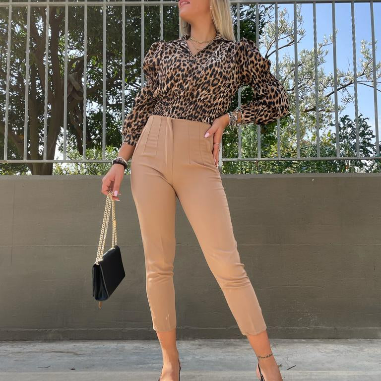 Pantalone a sigaretta con pinces avanti