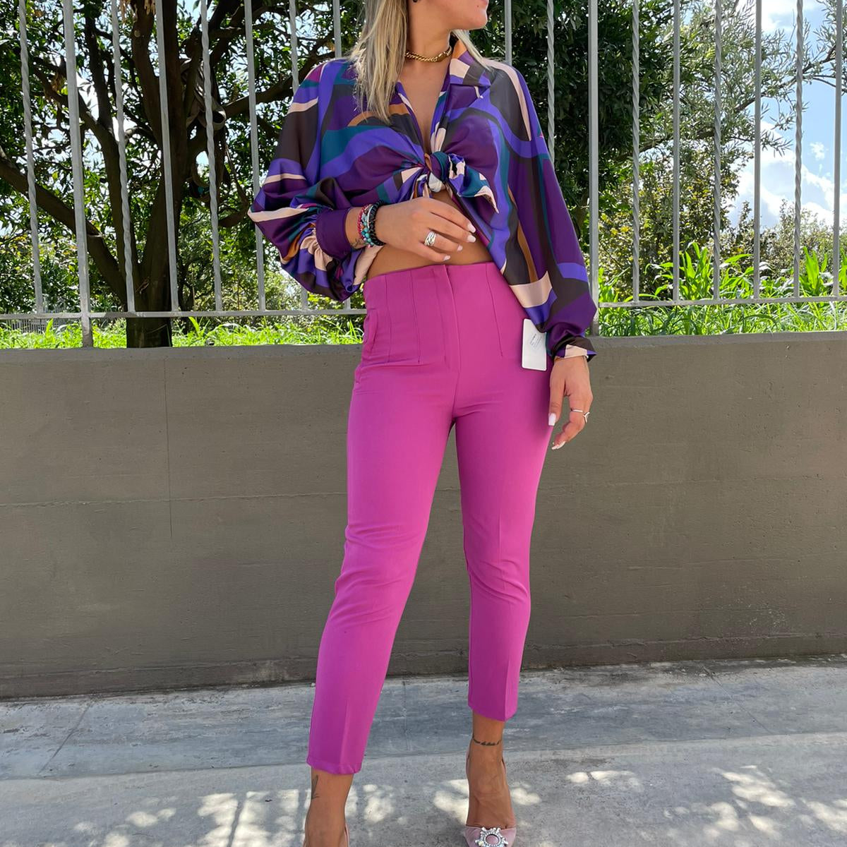 Pantalone a sigaretta con pinces avanti