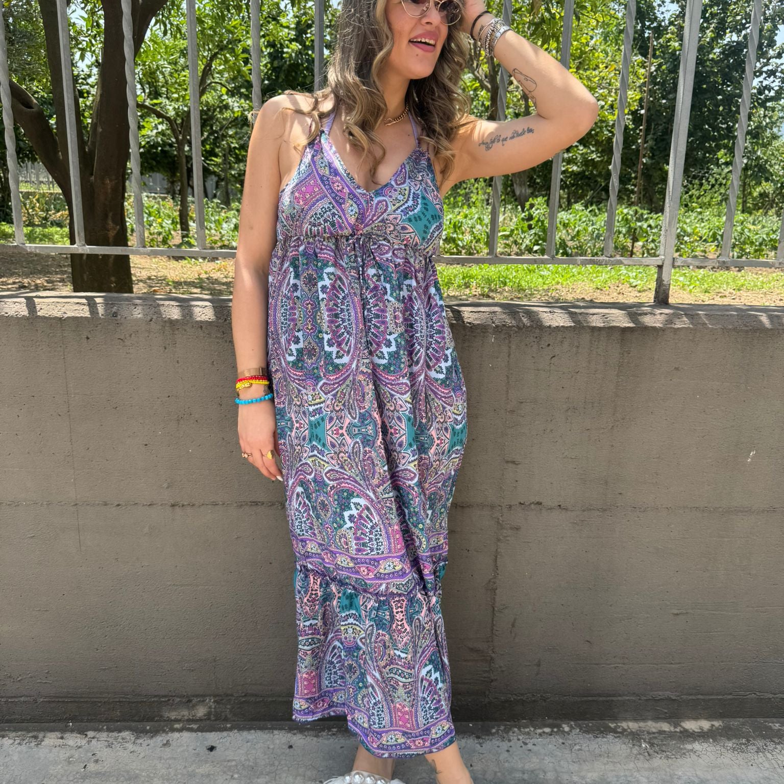 Vestito lungo indiano con scollo a V