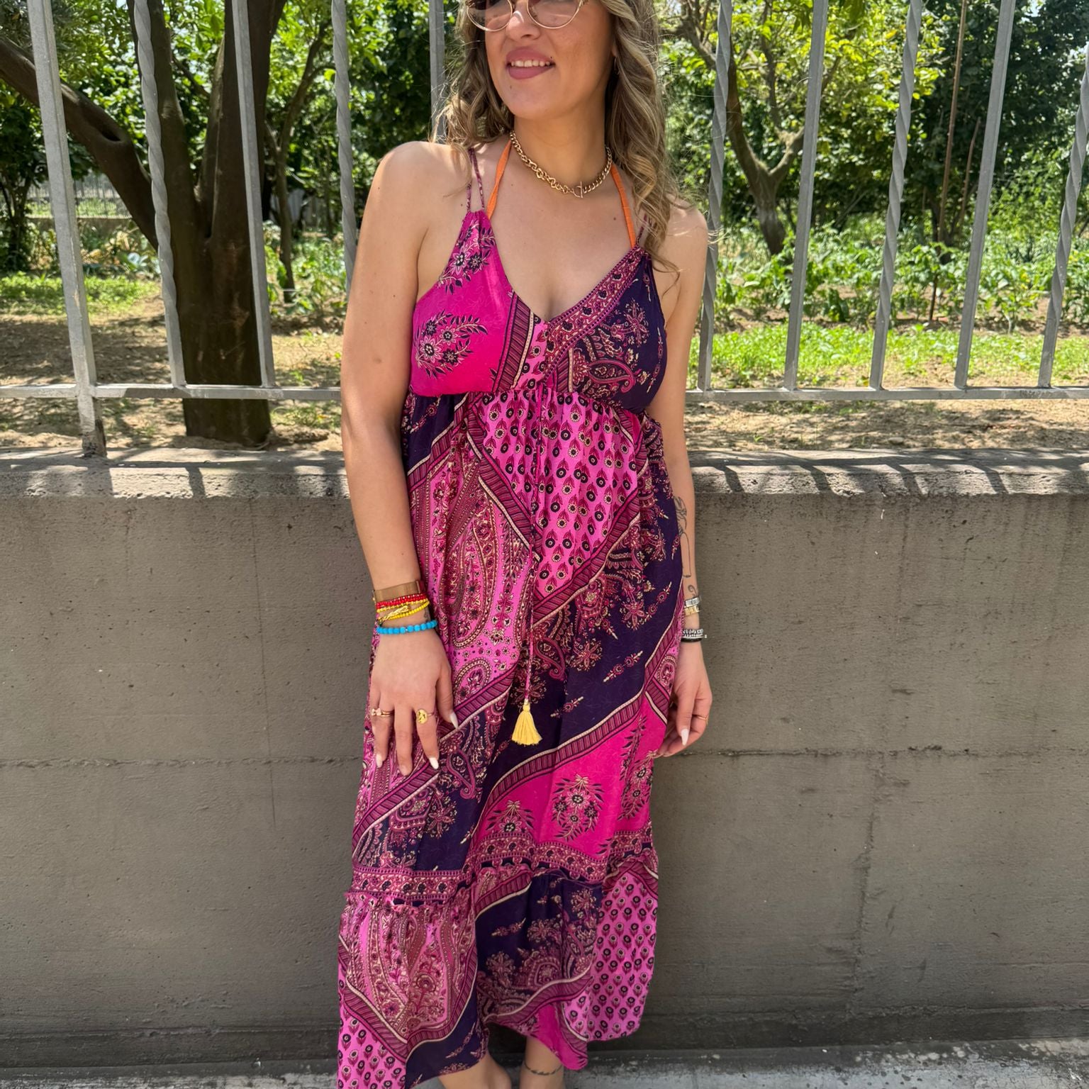 Vestito lungo indiano con scollo a V