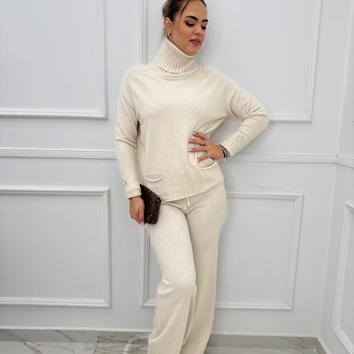 Coordinato 2 pezzi in lana con maglia collo alto