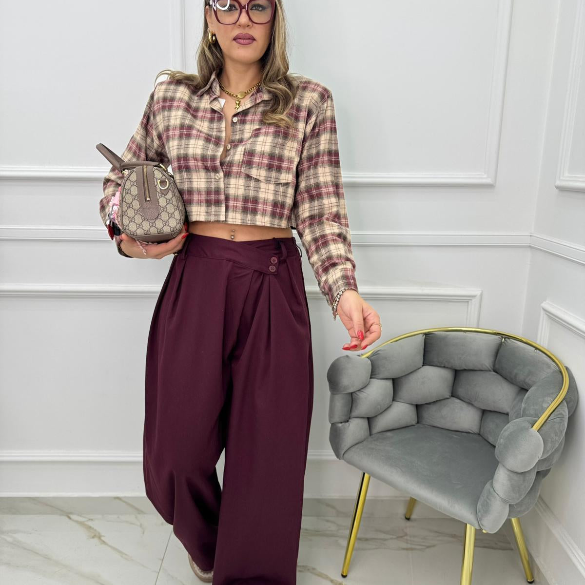 Pantalone palazzo con chiusura asimmetrica