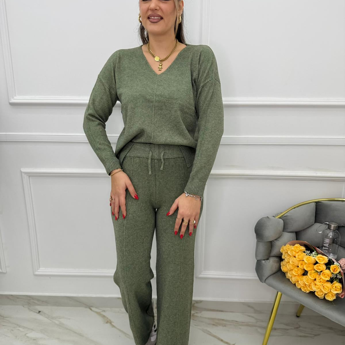 Coordinato 2 pezzi con maglia scollo a V
