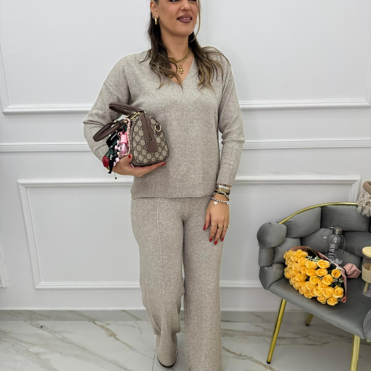 Coordinato 2 pezzi con maglia scollo a V