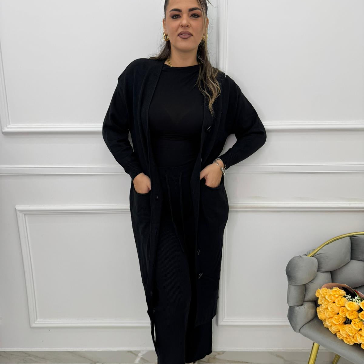 Cardigan lungo con bottoni tono su tono