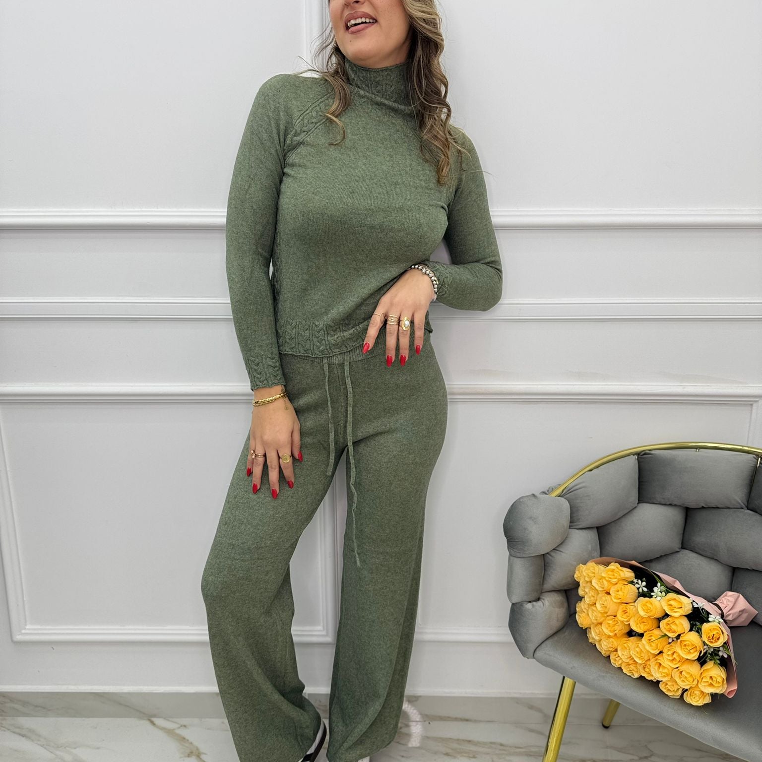 Coordinato 2 pezzi tinta unita con maglia collo alto