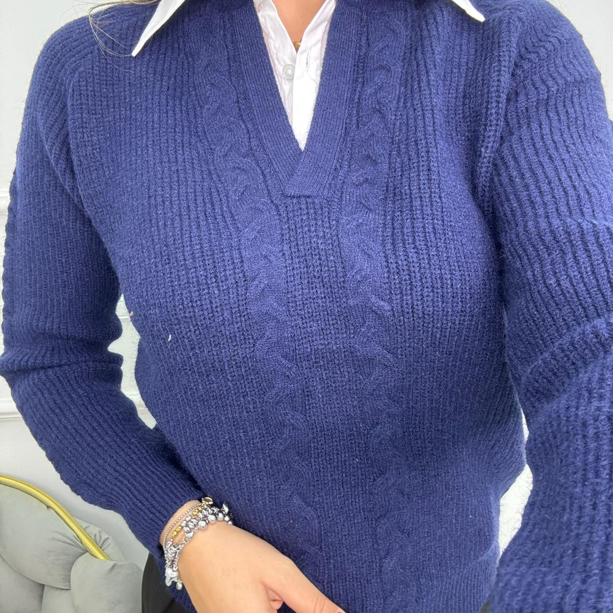 Maglione tinta unita con finta camicia