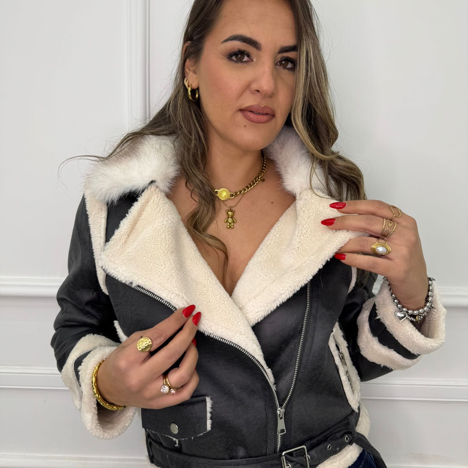 Montoncino con inserti teddy e collo in pelliccia