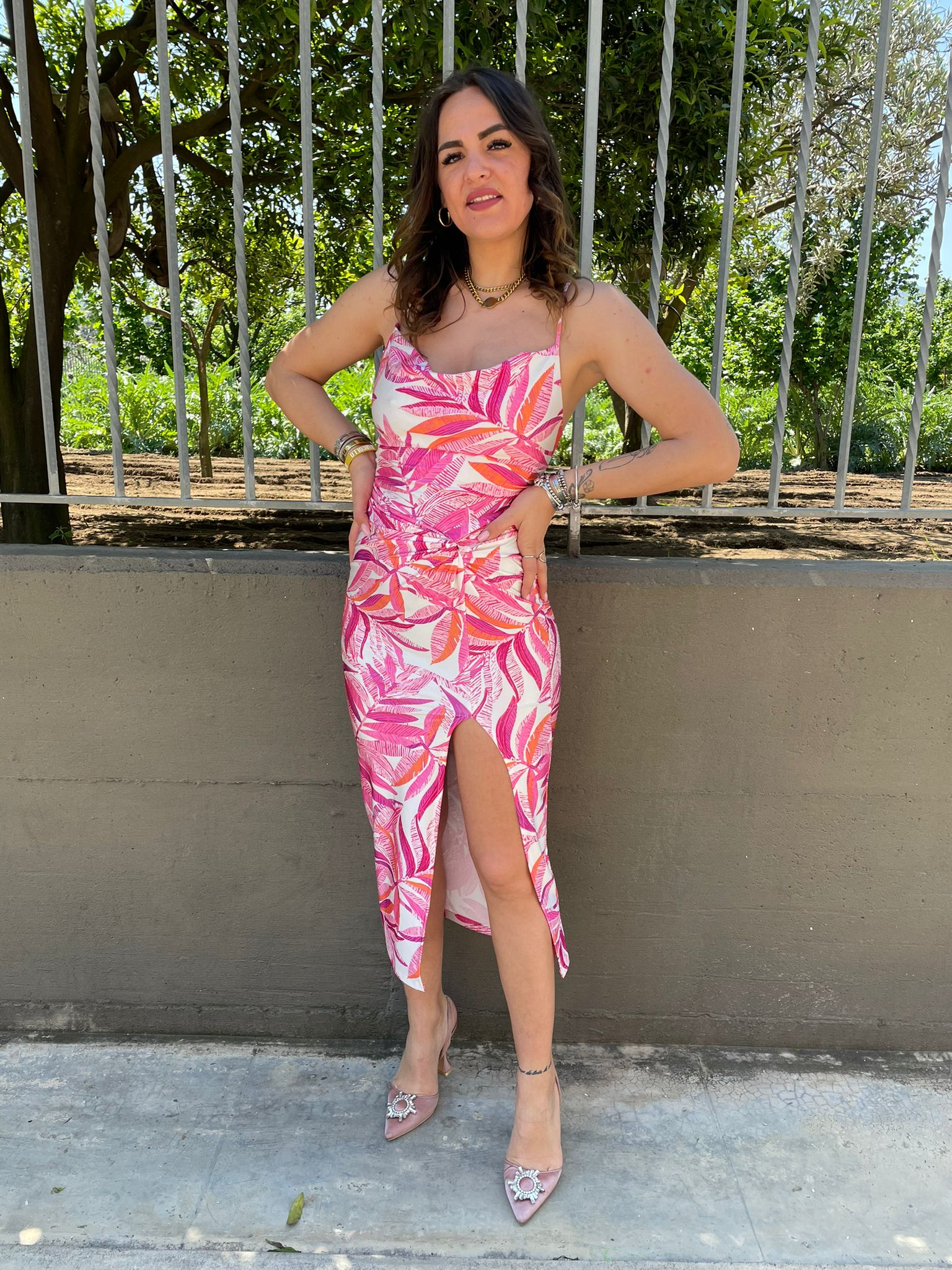 Vestito lungo a fantasia con scollo morbido