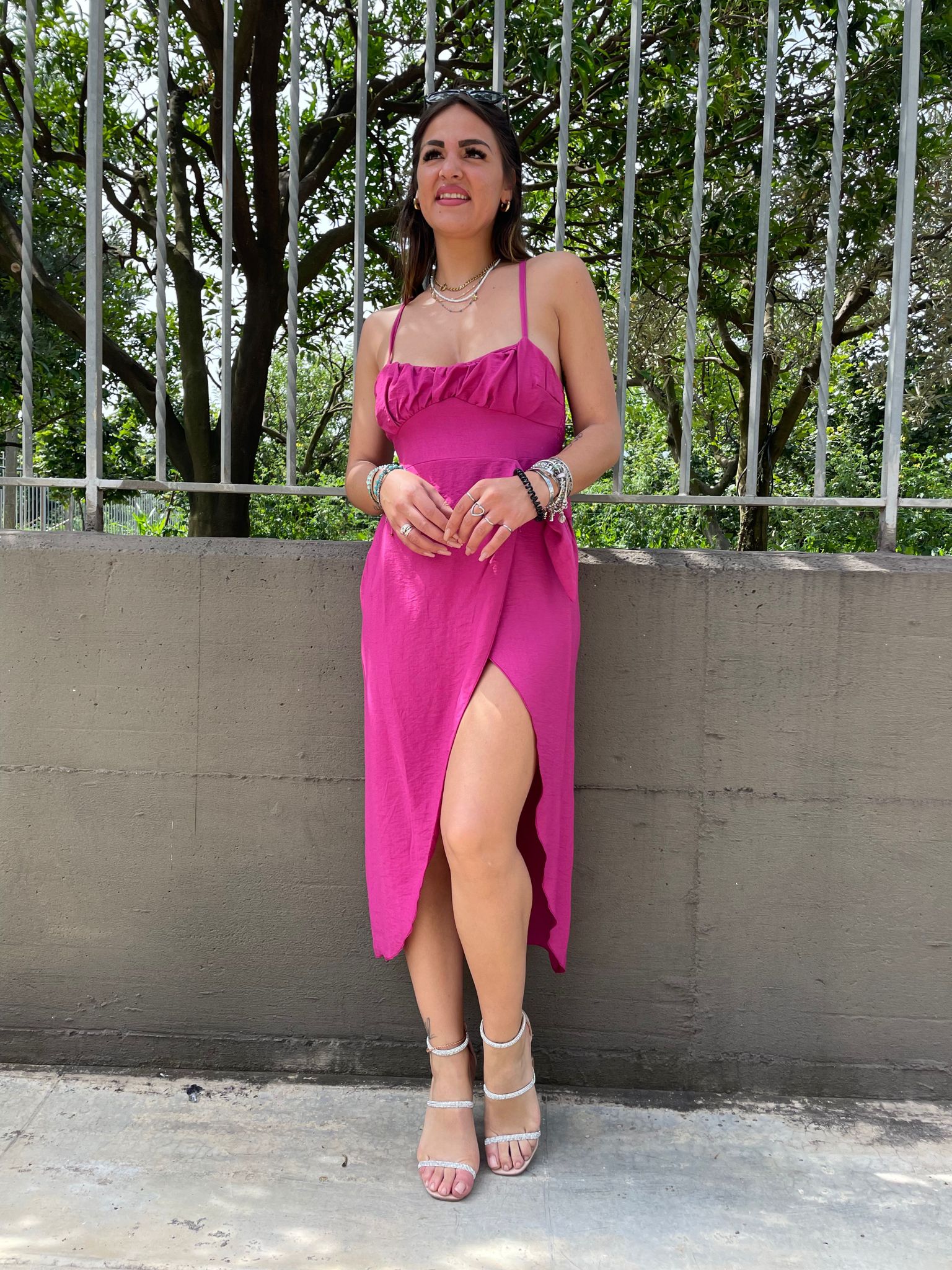 Vestito midi effetto lino con nodo laterale