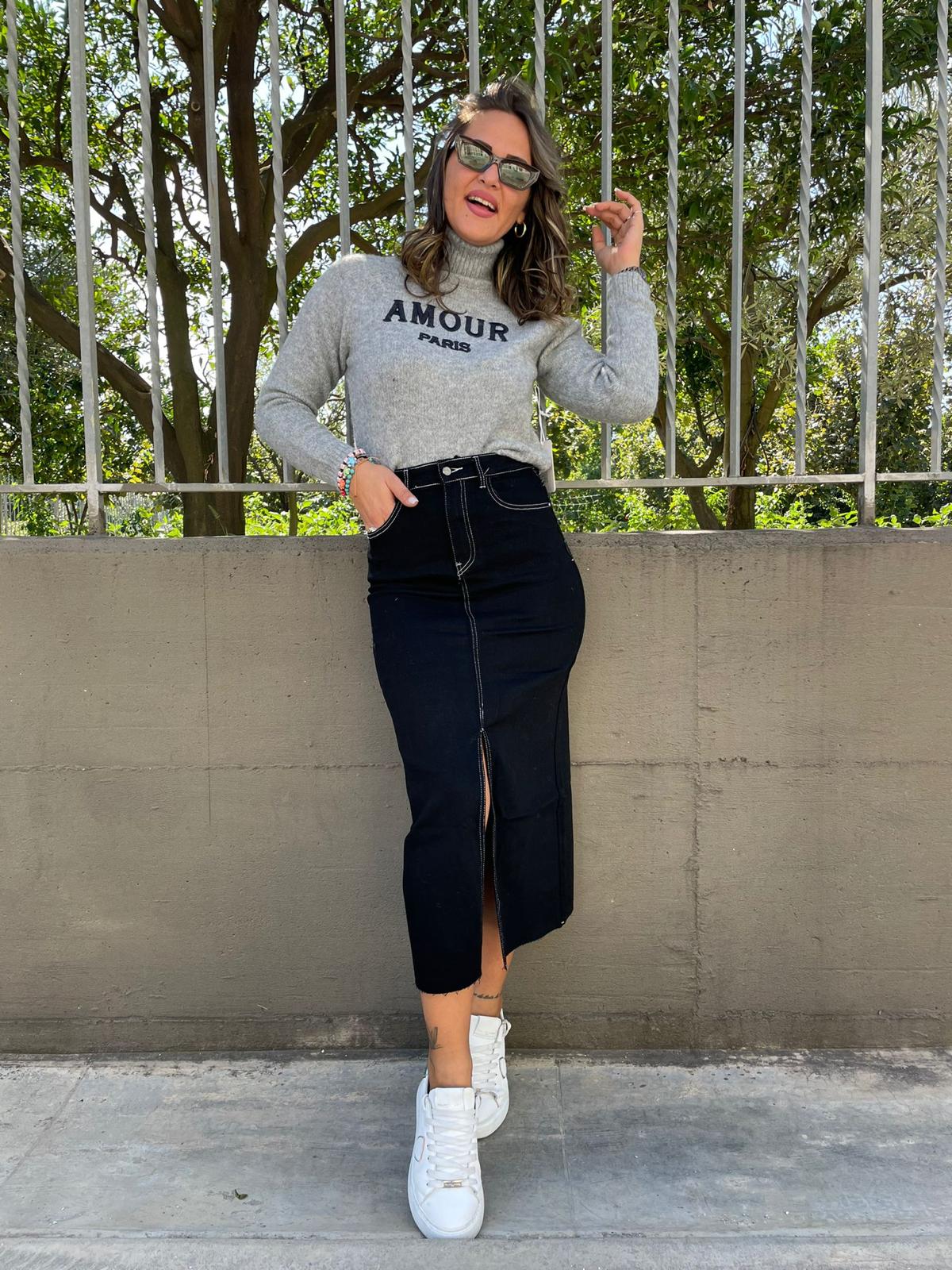 Hotel Kalinga Jeans A Zampa Neri Stradivarius Tester Jean Paul Edt