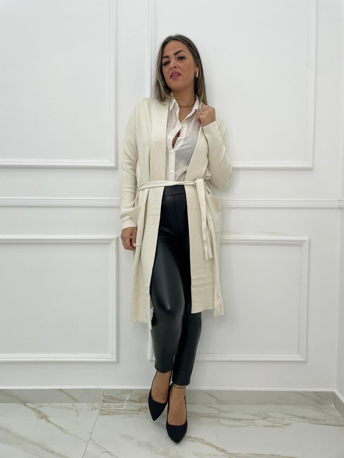 Cardigan lungo con cintura in vita