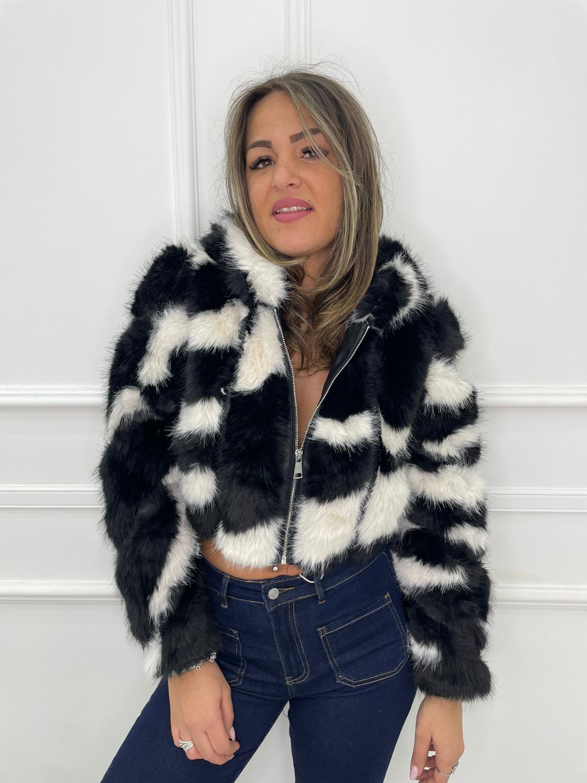 Pelliccia eco bicolore modello corto