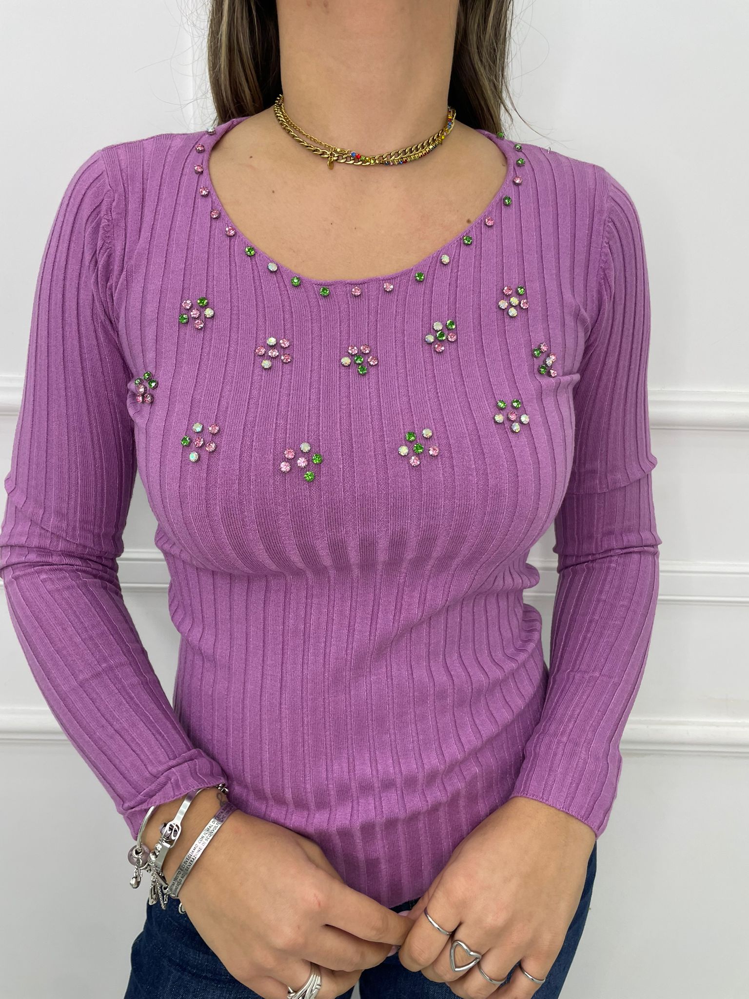 Maglioncino a coste con fiori swarovski