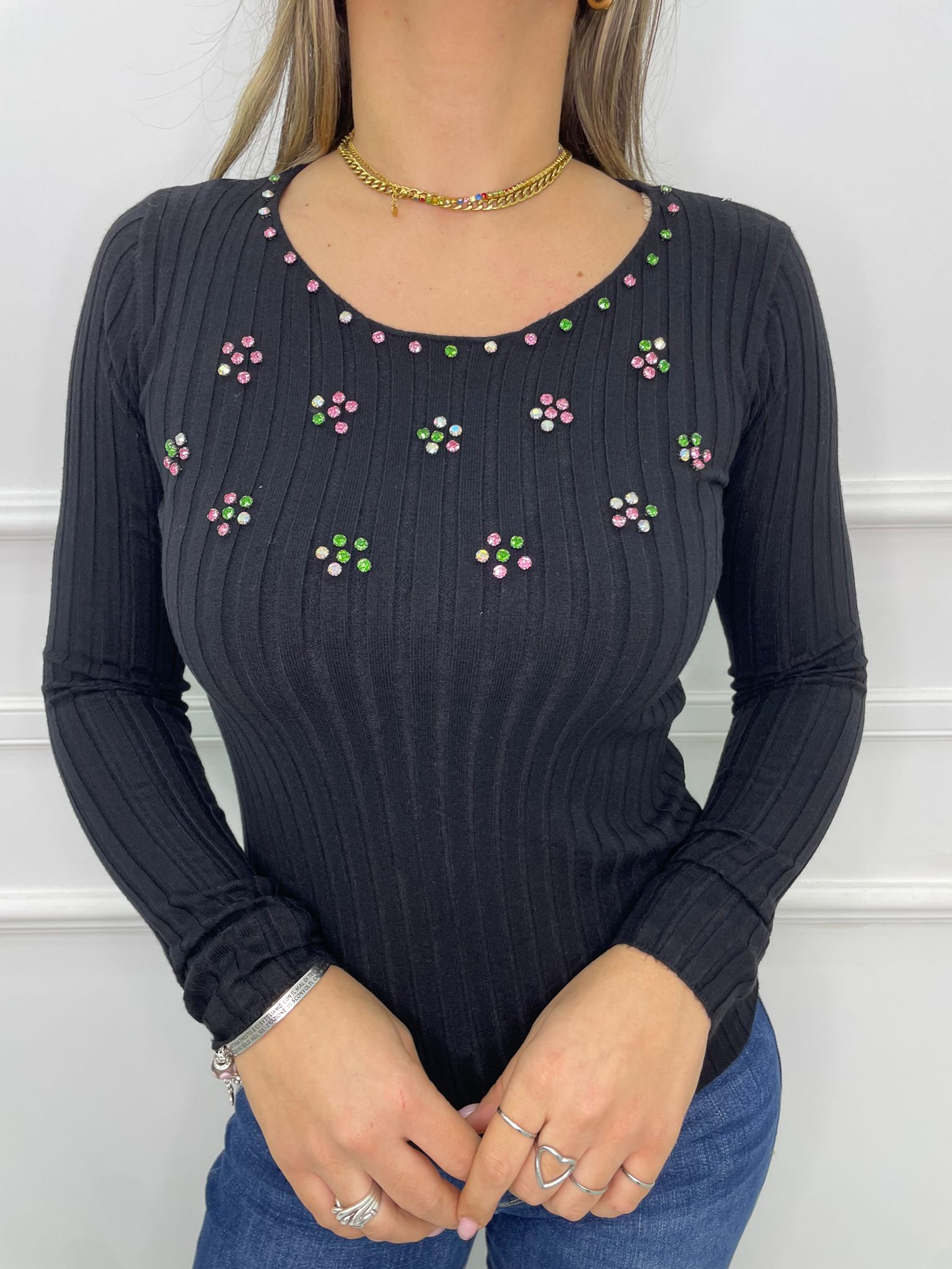 Maglioncino a coste con fiori swarovski