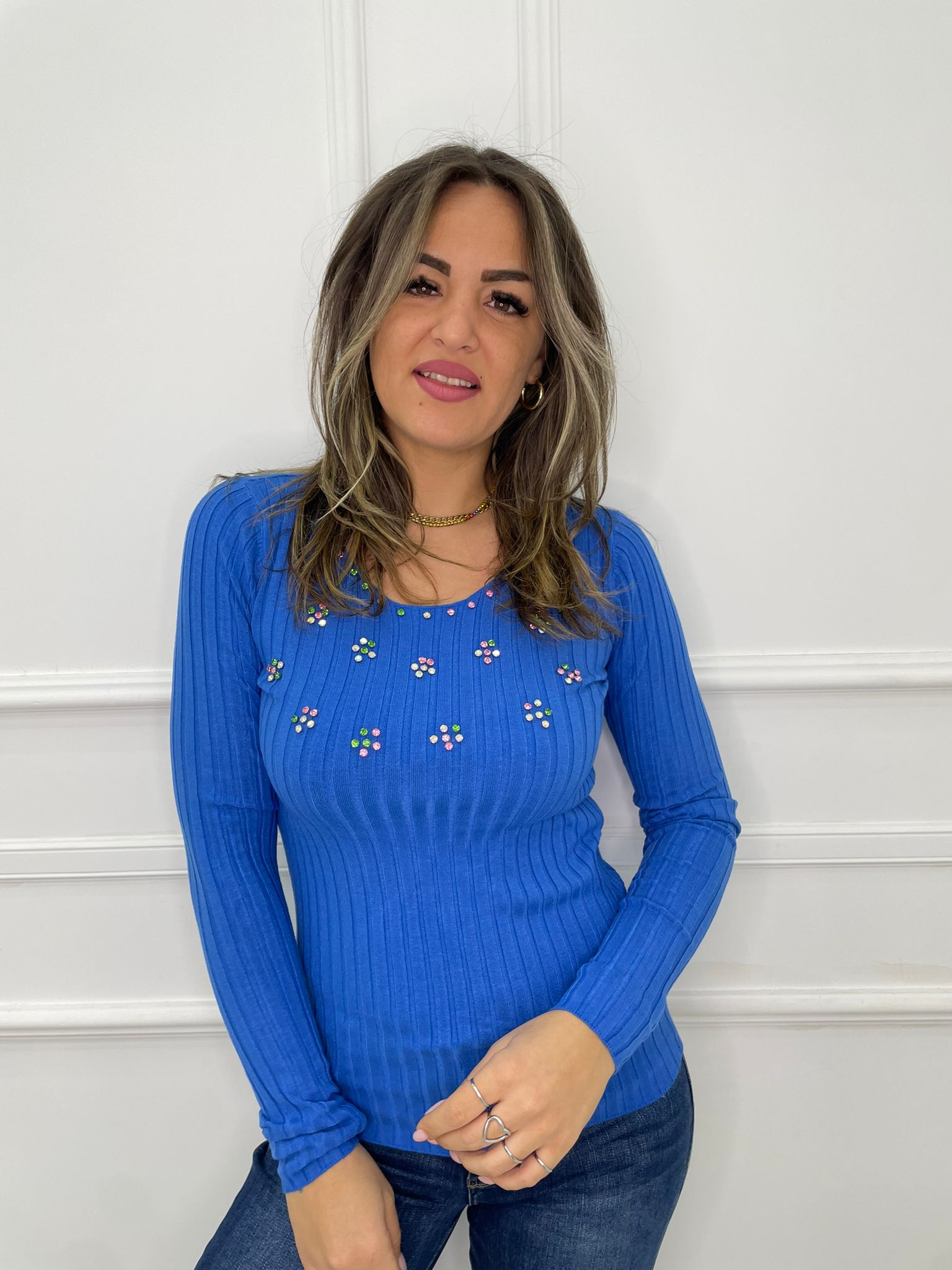 Maglioncino a coste con fiori swarovski