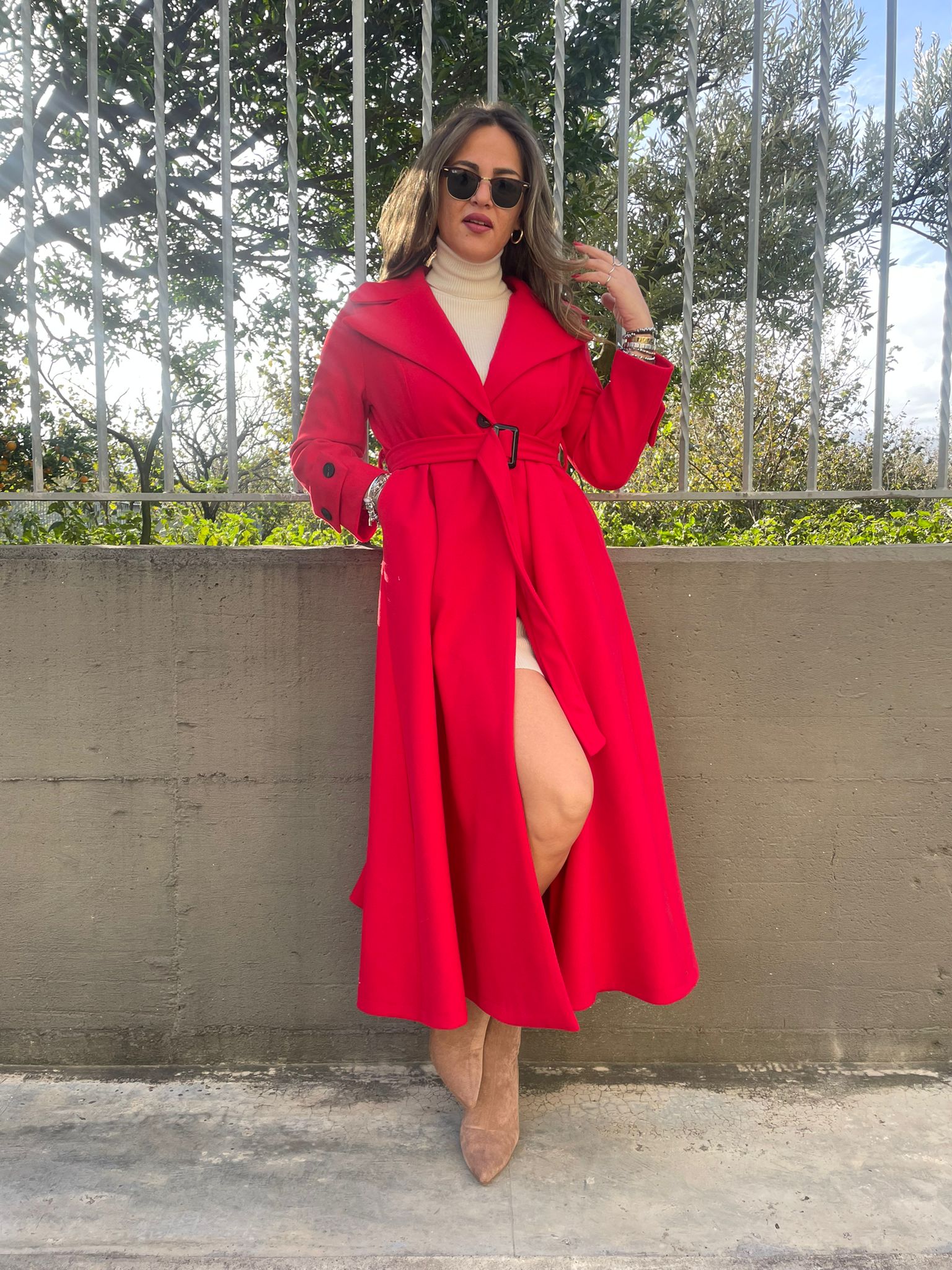 Cappotto lungo tinta unita scampanato