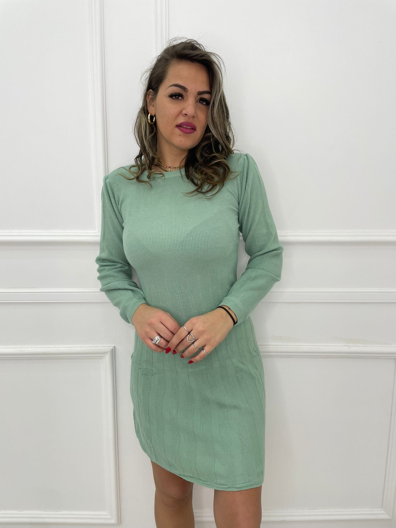 Vestitino in simil lana scampanato con maniche a palloncino