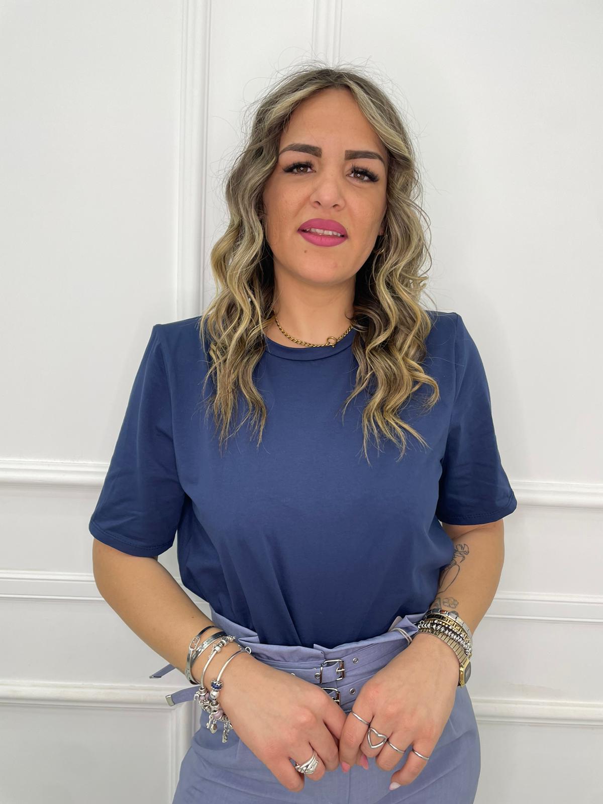 T-shirt tinta unita con spalline