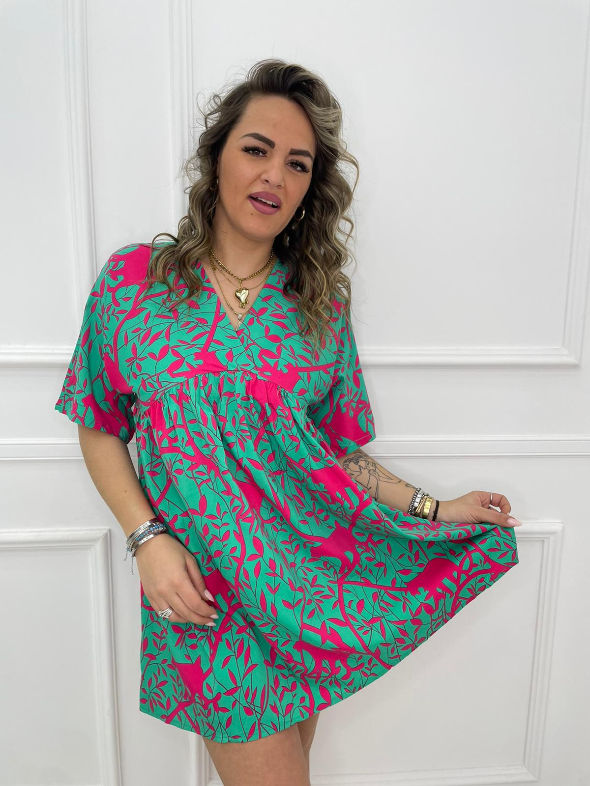 Vestitino a fantasia con scollo a V