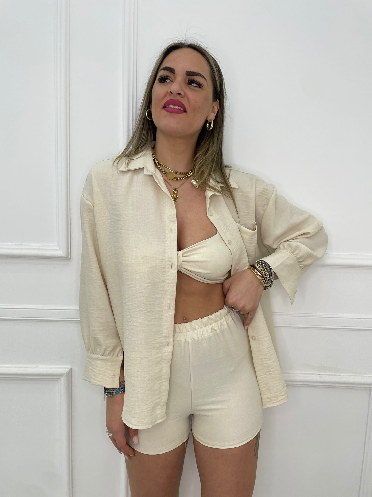 Coordinato effetto lino 3 pezzi con shorts e top crop