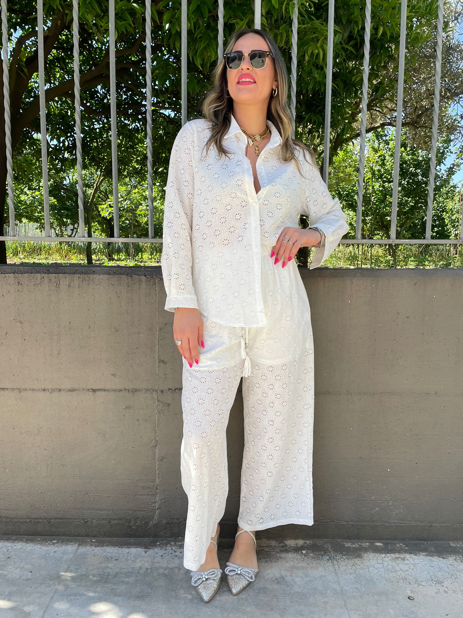 Coordinato 2 pezzi in pizzo san gallo con pantalone palazzo