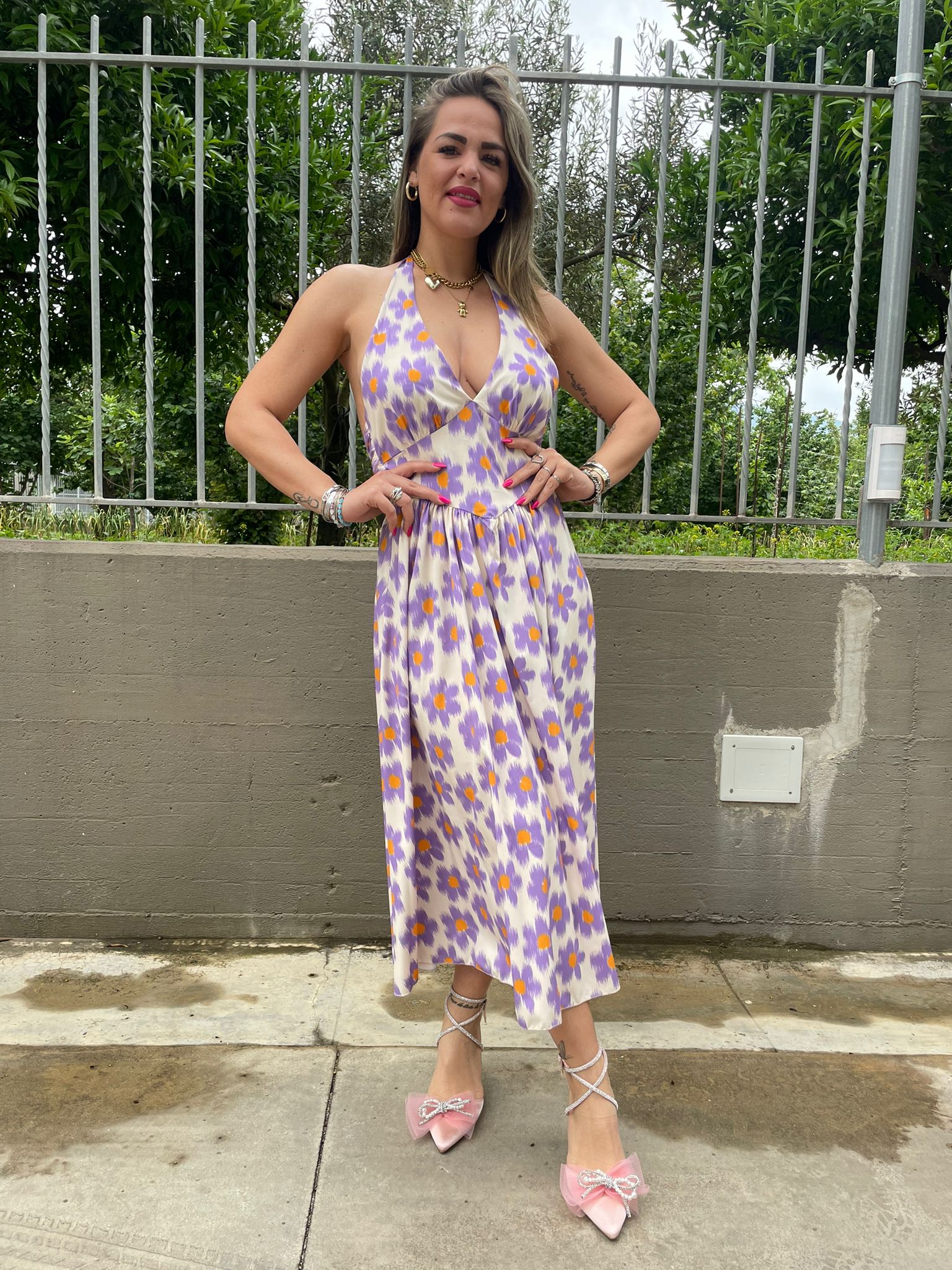 Vestito midi scampanato con schiena scoperta