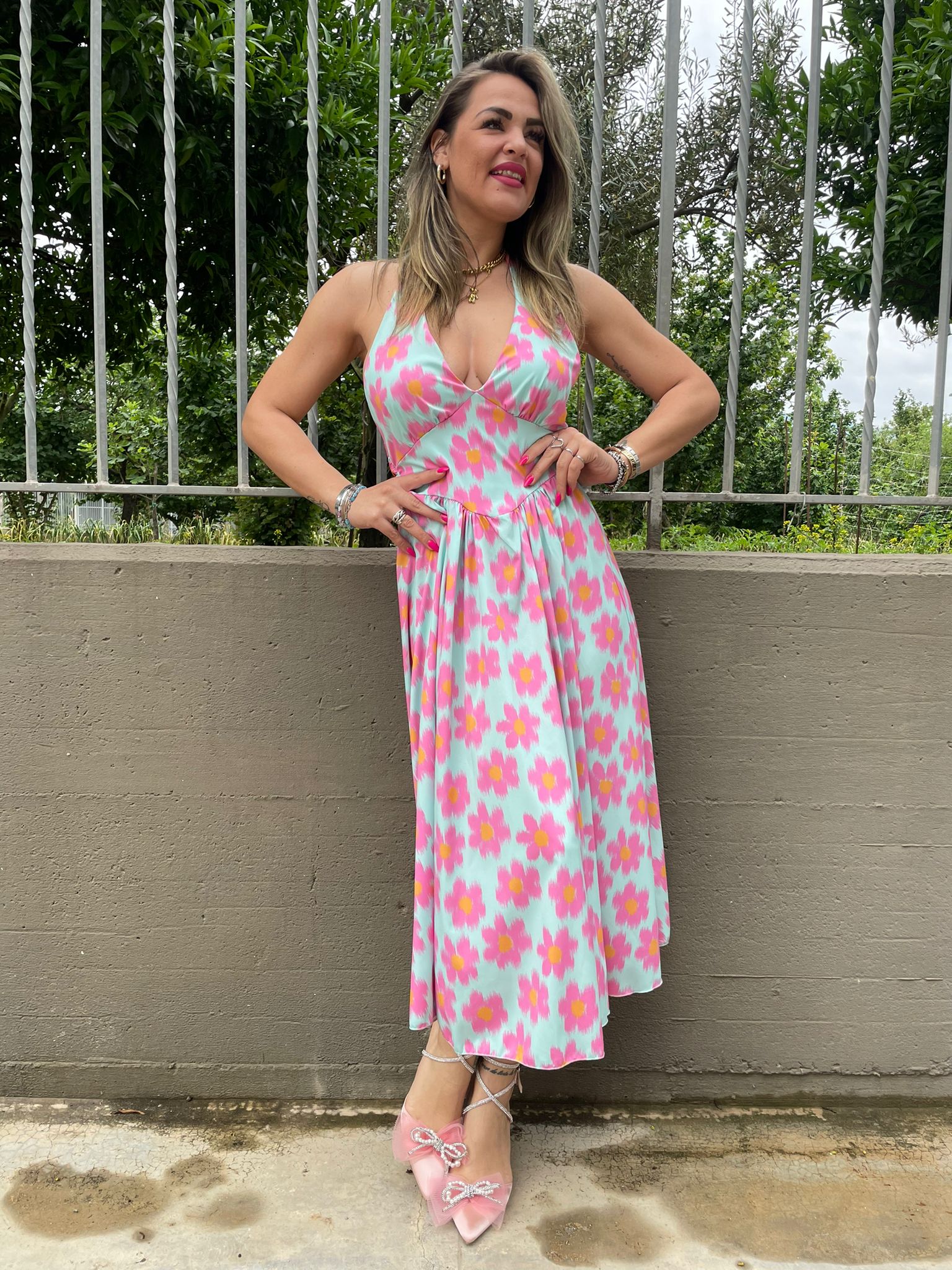 Vestito midi scampanato con schiena scoperta