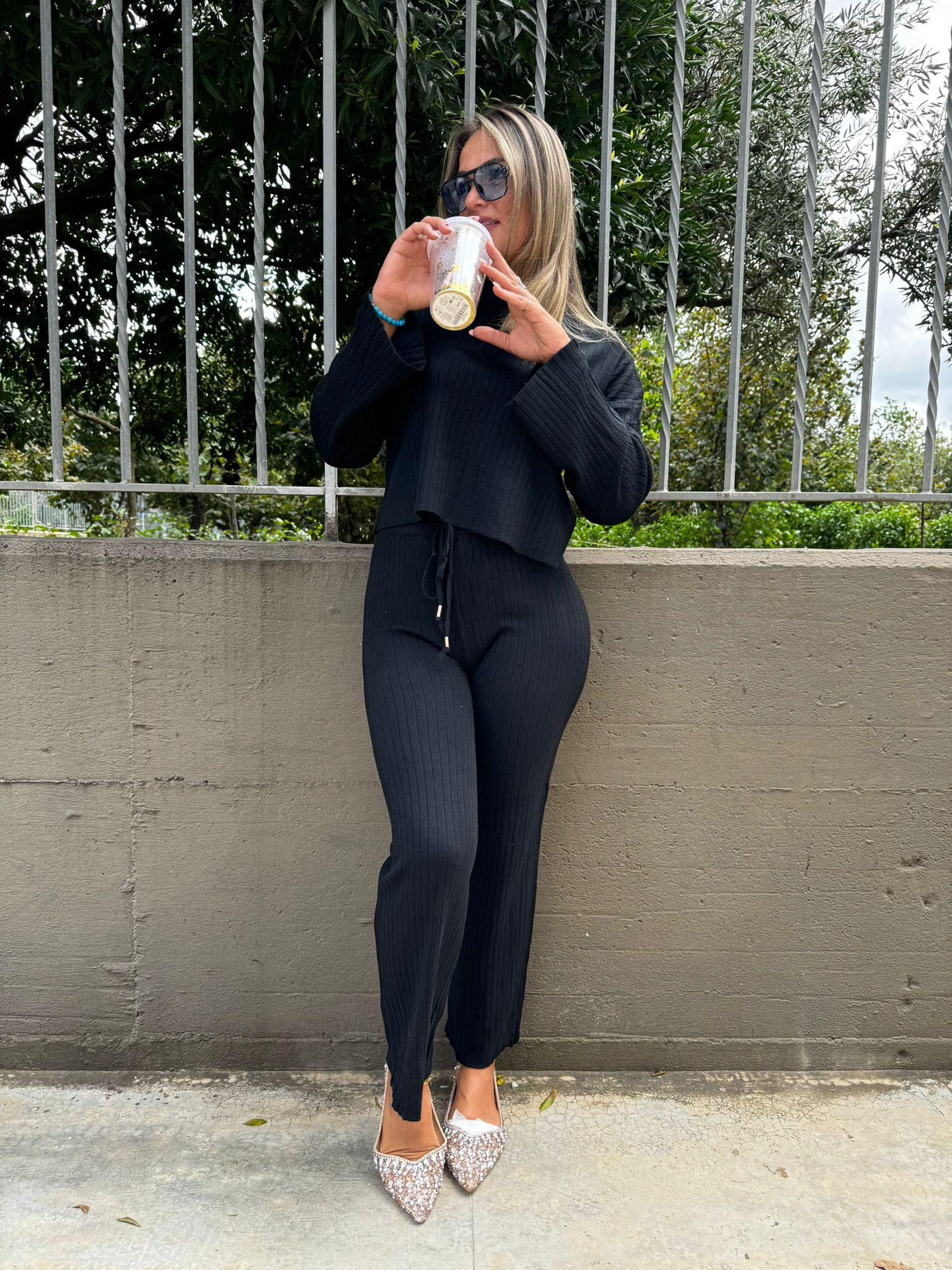 Coordinato 2 pezzi a costine con maglia maniche a campana