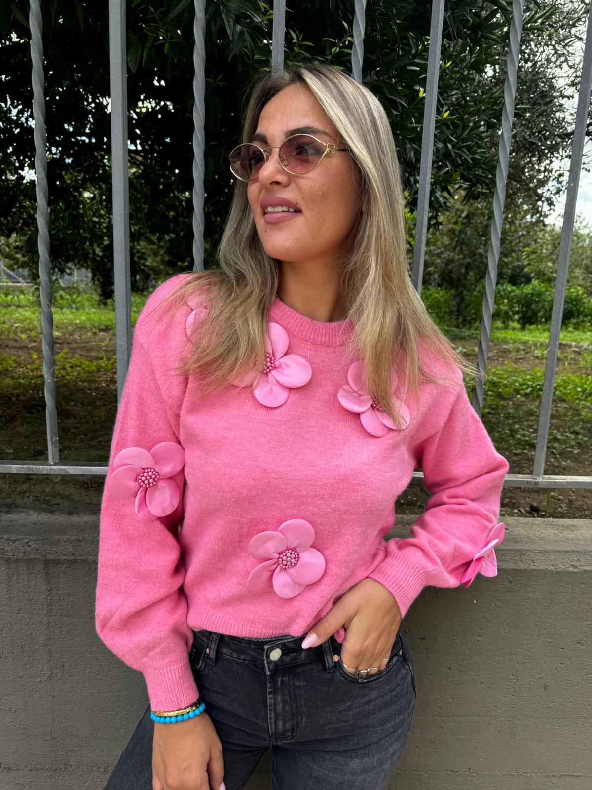 Maglione giro collo tinta unita con fiori