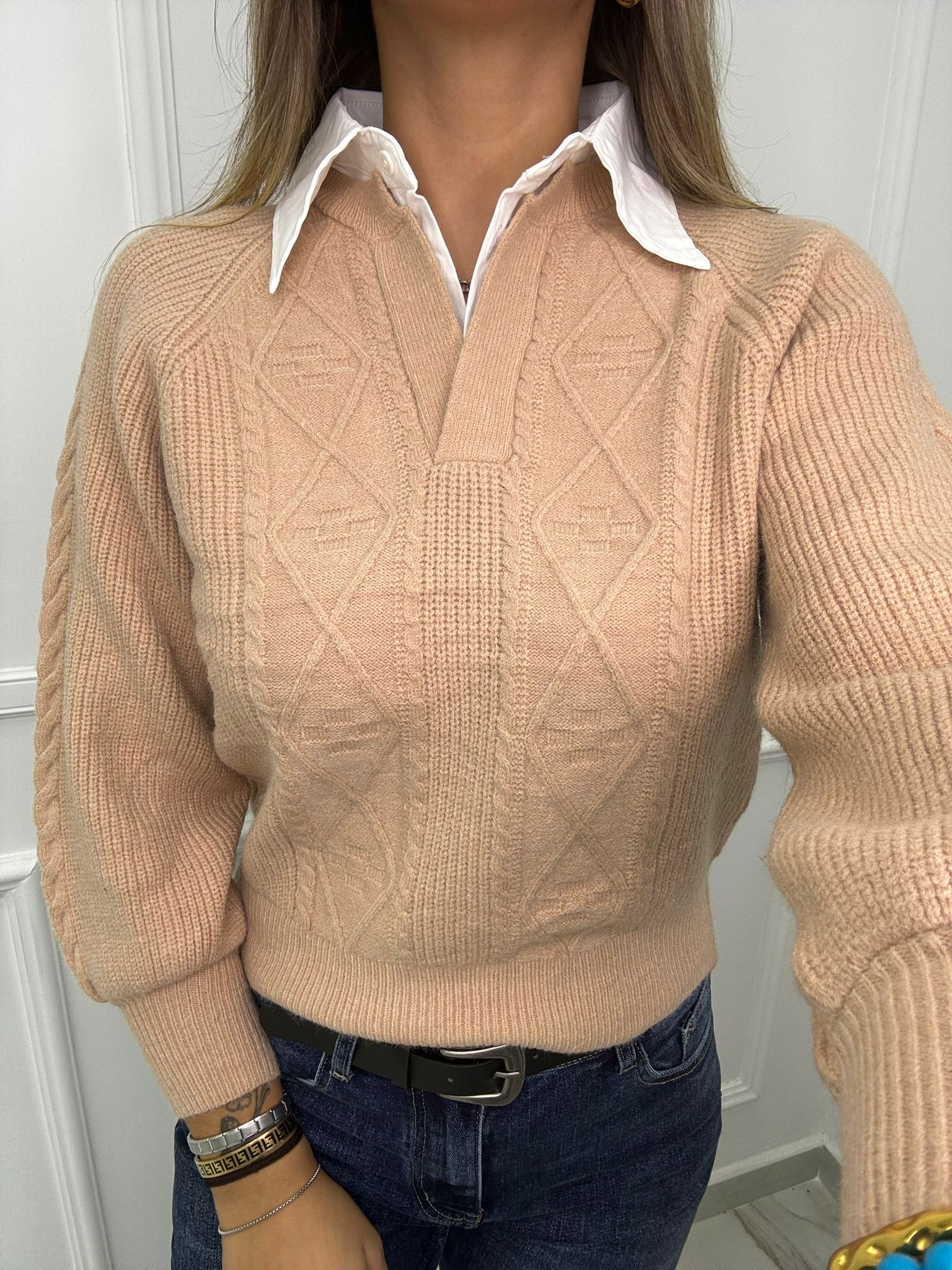 Maglione trama treccia con finta camicia