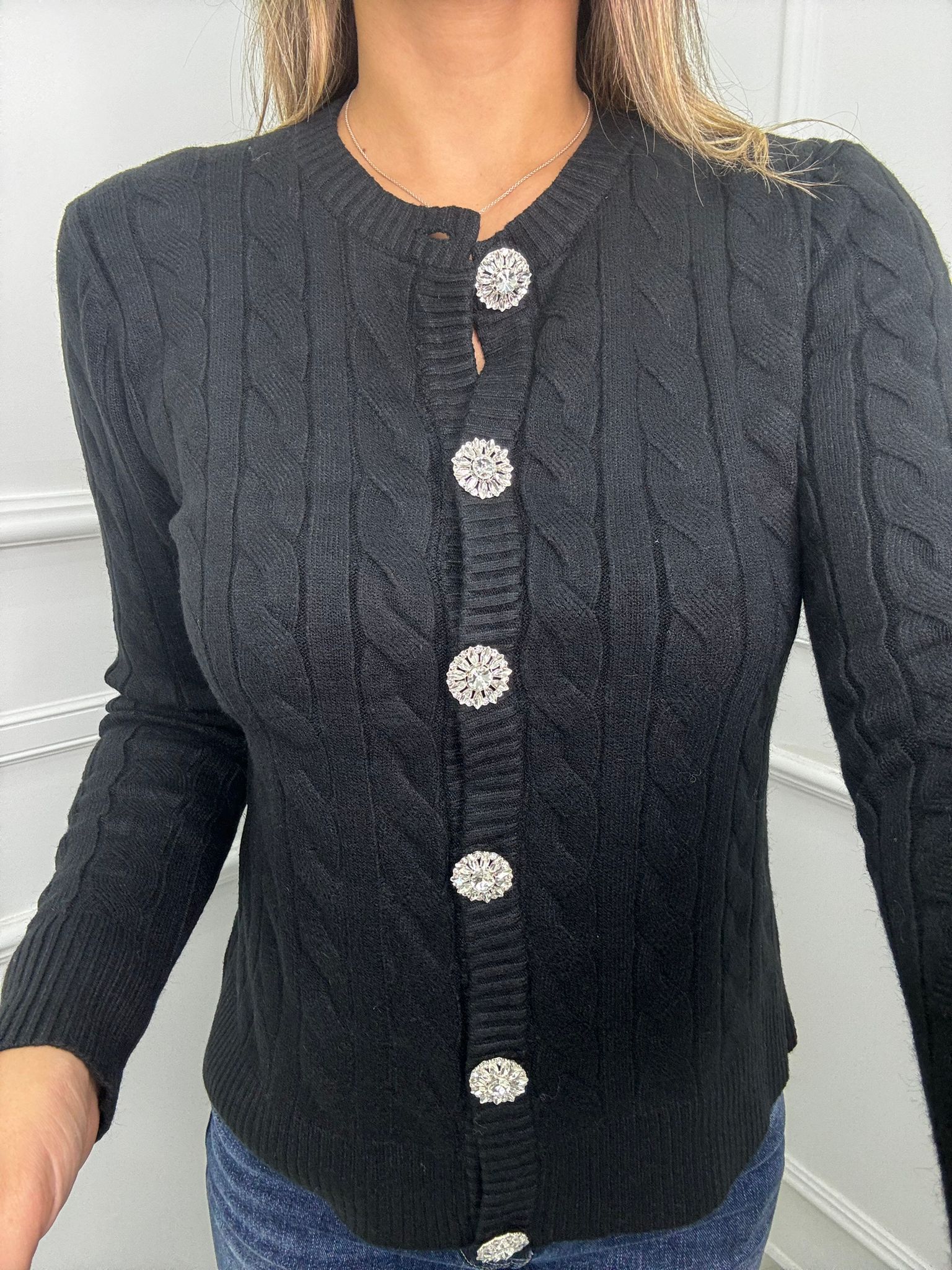 Cardigan trama treccia con bottoni gioiello