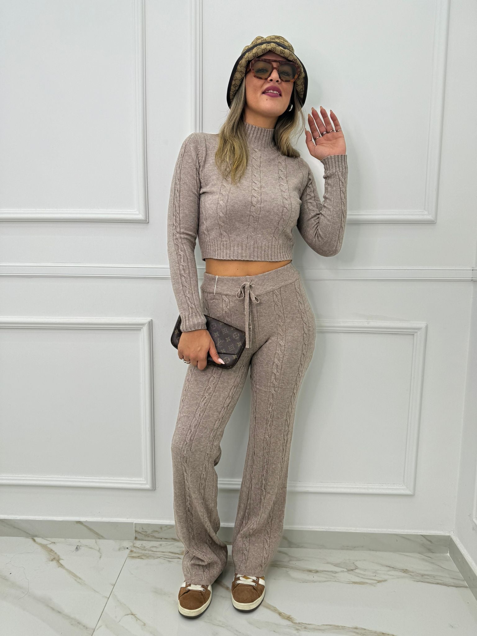 Coordinato 2 pezzi trama treccia con maglia mezzo collo