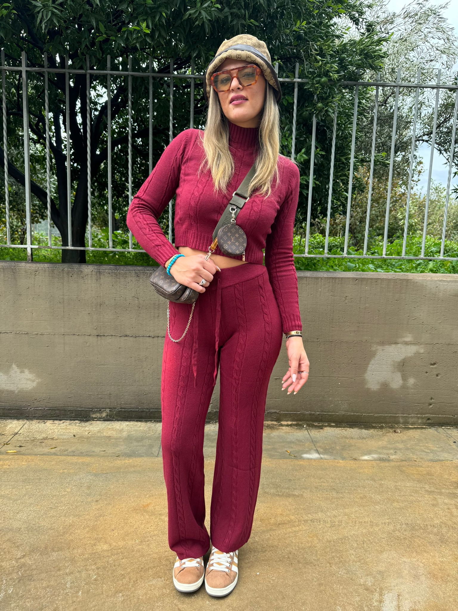 Coordinato 2 pezzi trama treccia con maglia mezzo collo