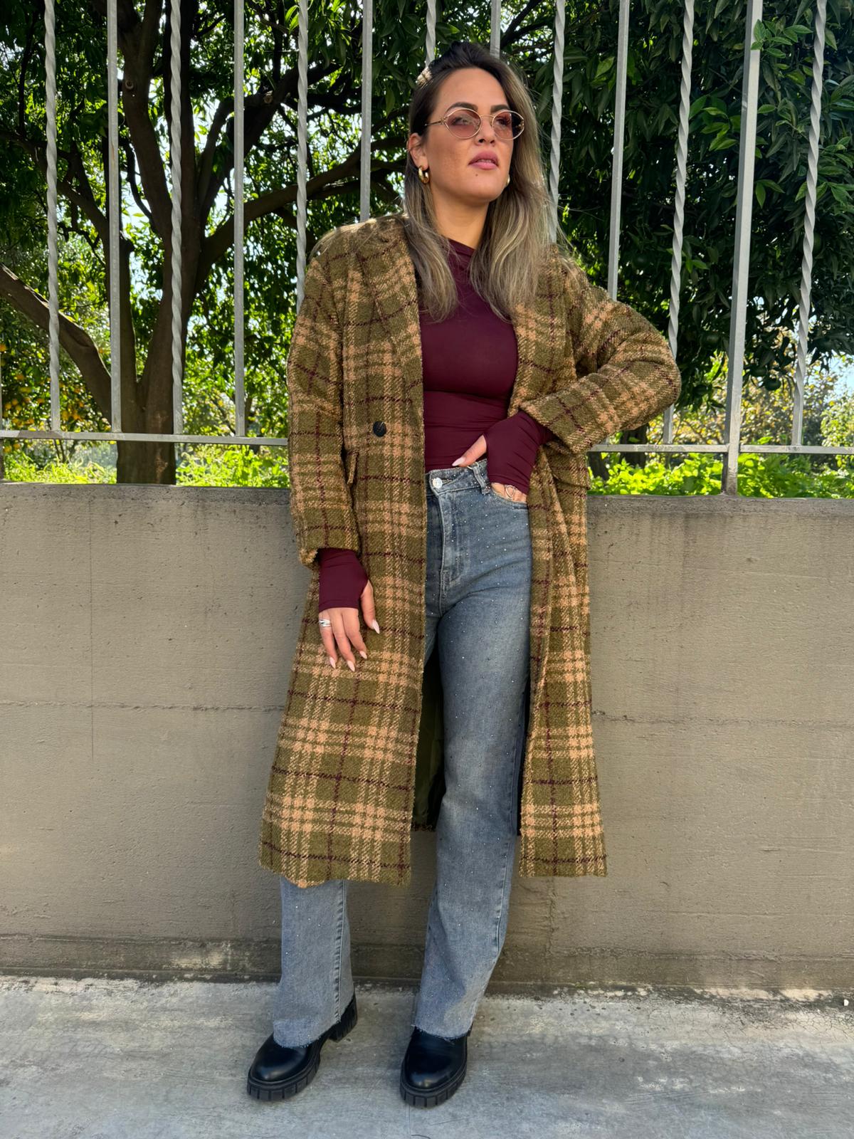 Cappotto lungo modello over fantasia quadrettini