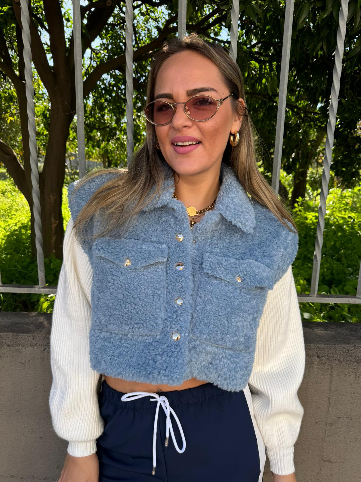 Giubbino teddy con maniche particolari