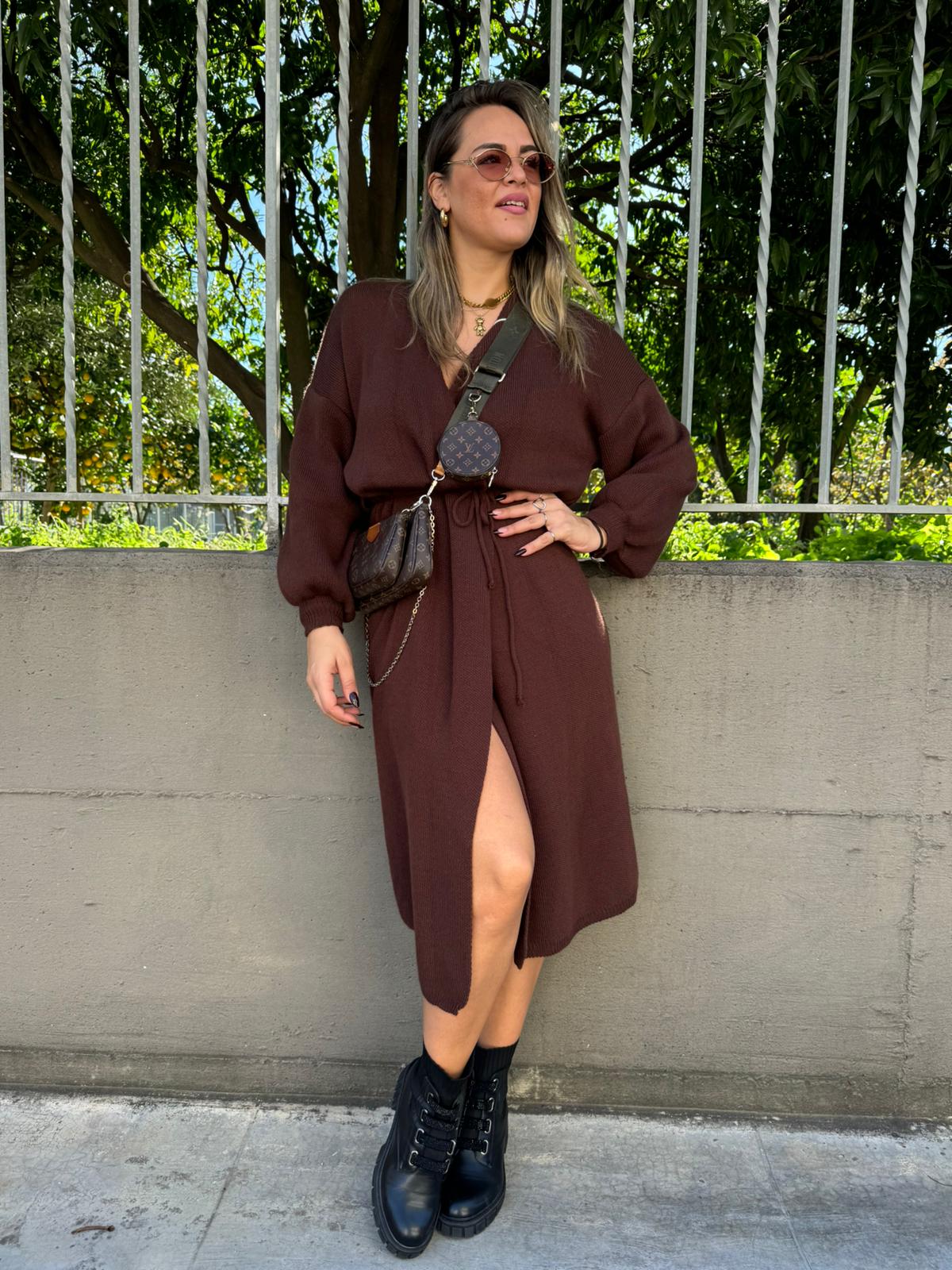 Vestito lungo in simil lana con scollo incrocio