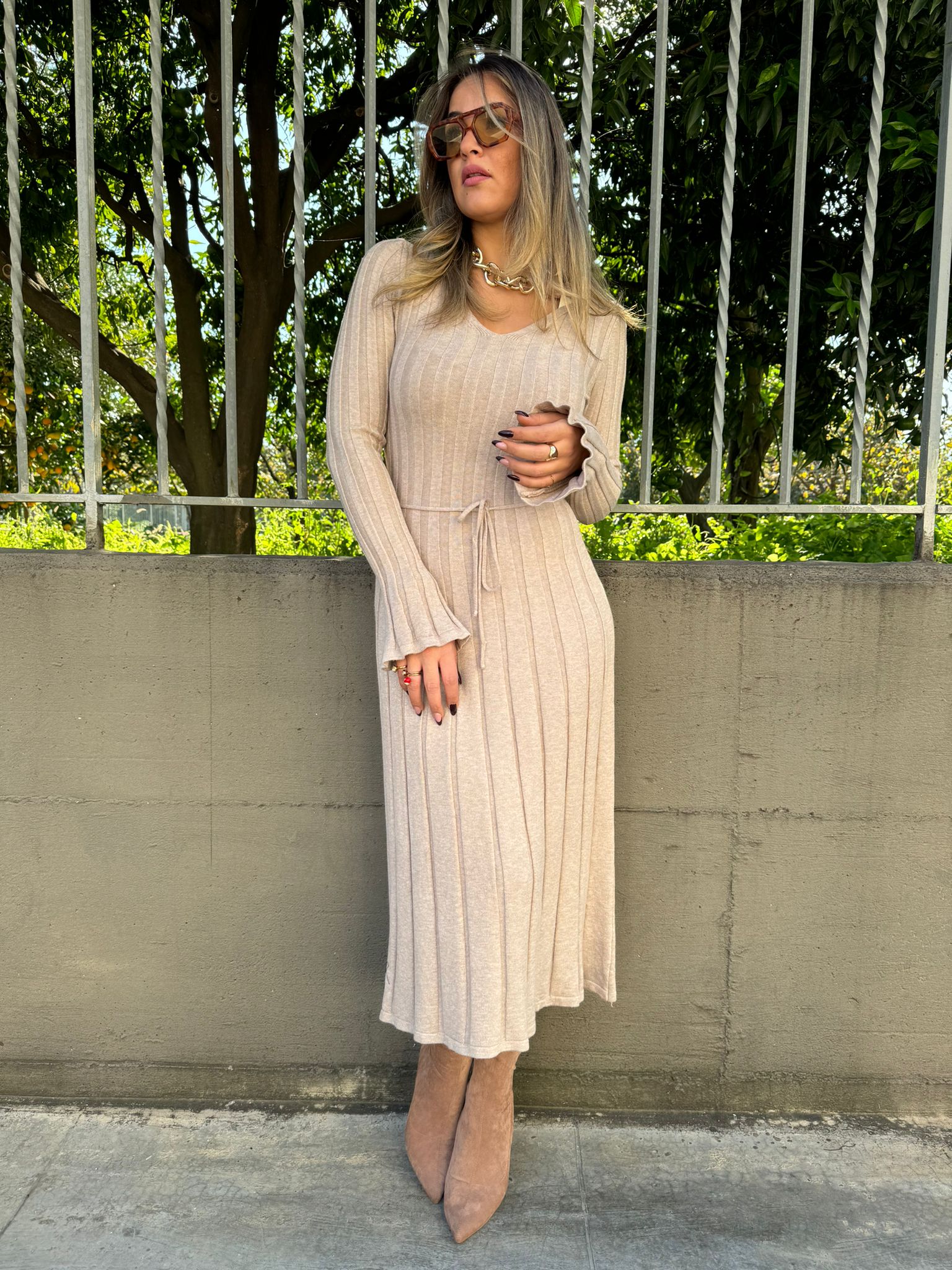 Vestiti midi a coste scampanato