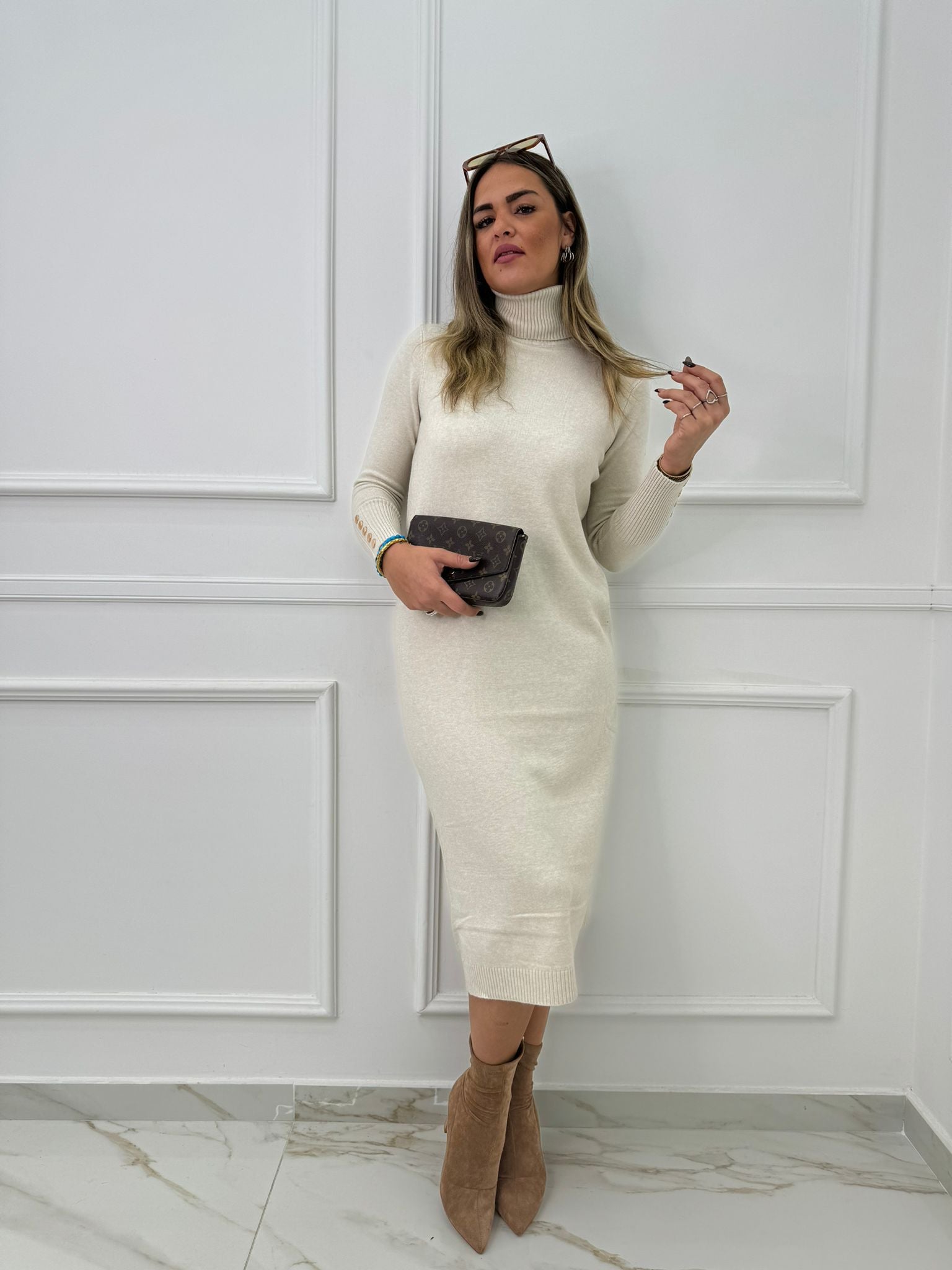 Vestito midi in lana rasata collo alto