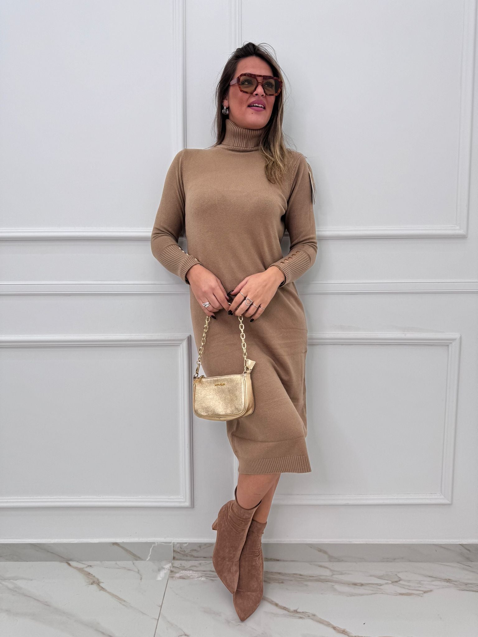 Vestito midi in lana rasata collo alto