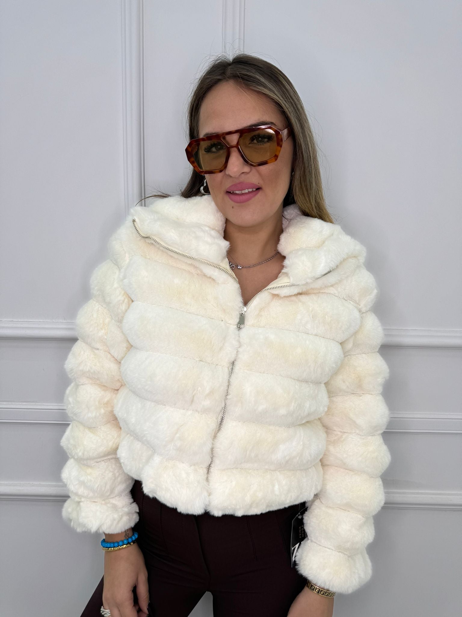 Pelliccia eco crop tinta unita con zip