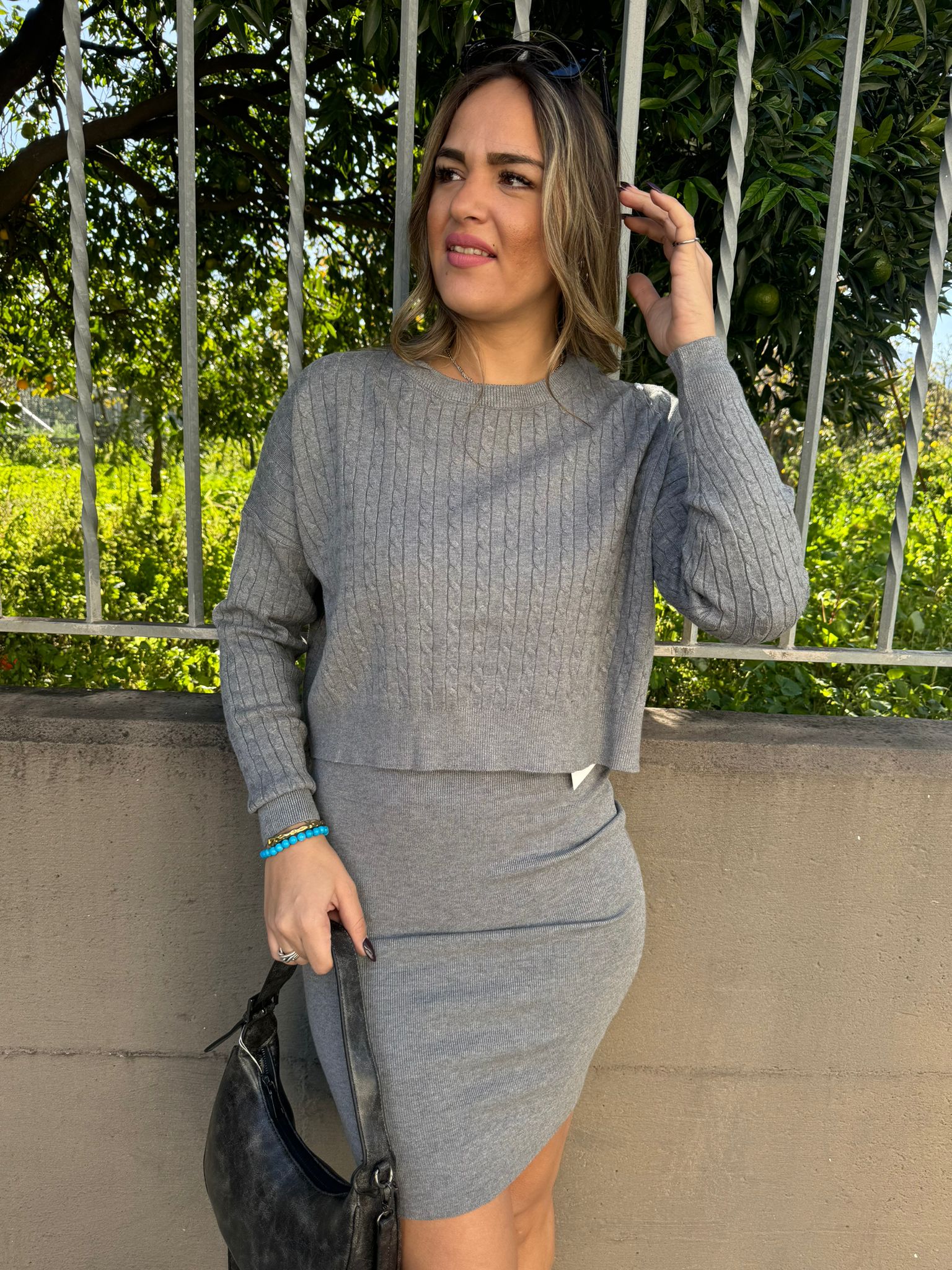 Coordinato 2 pezzi con vestito e maglia trama treccia