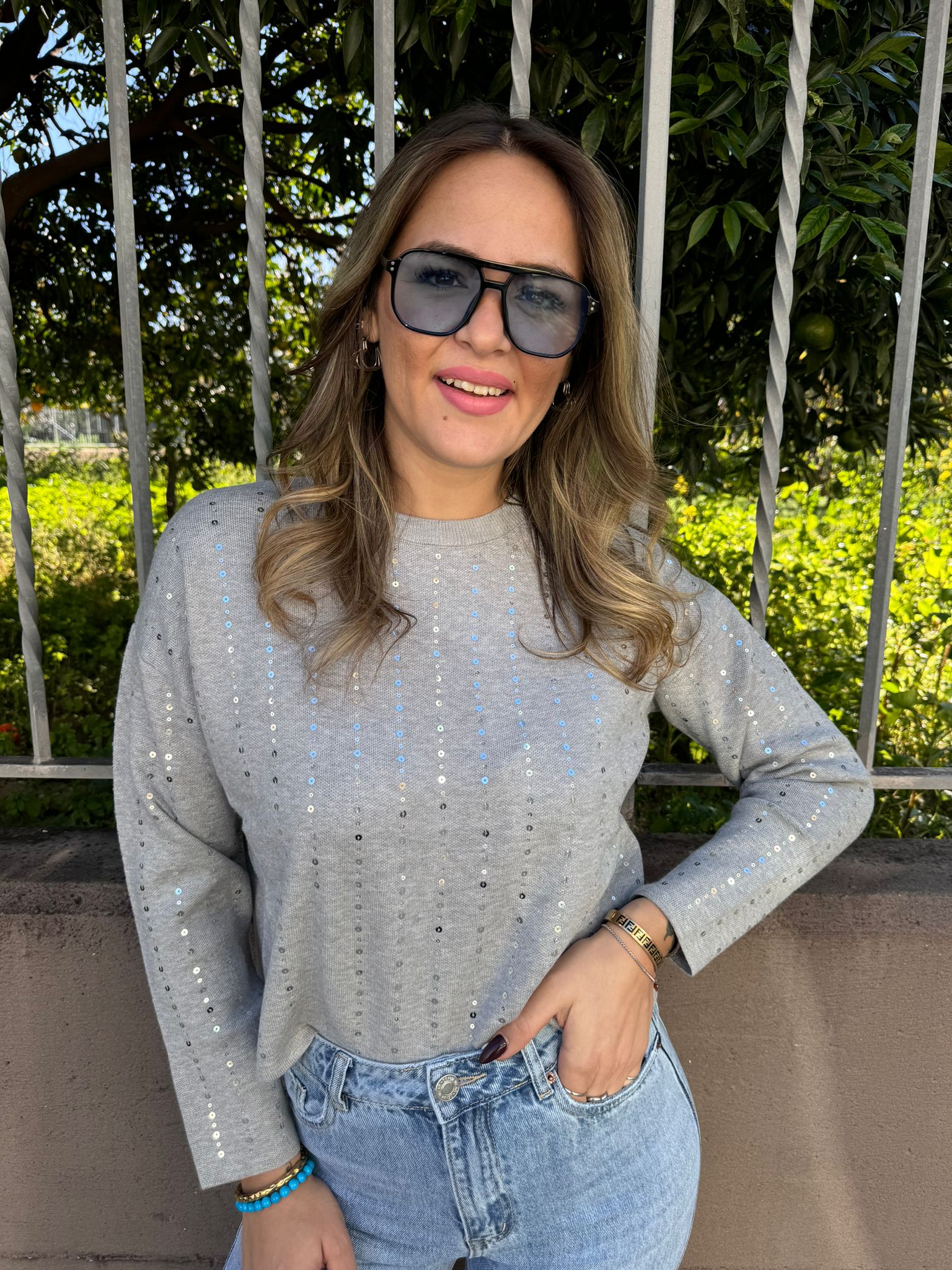 Maglione giro collo con paillettes
