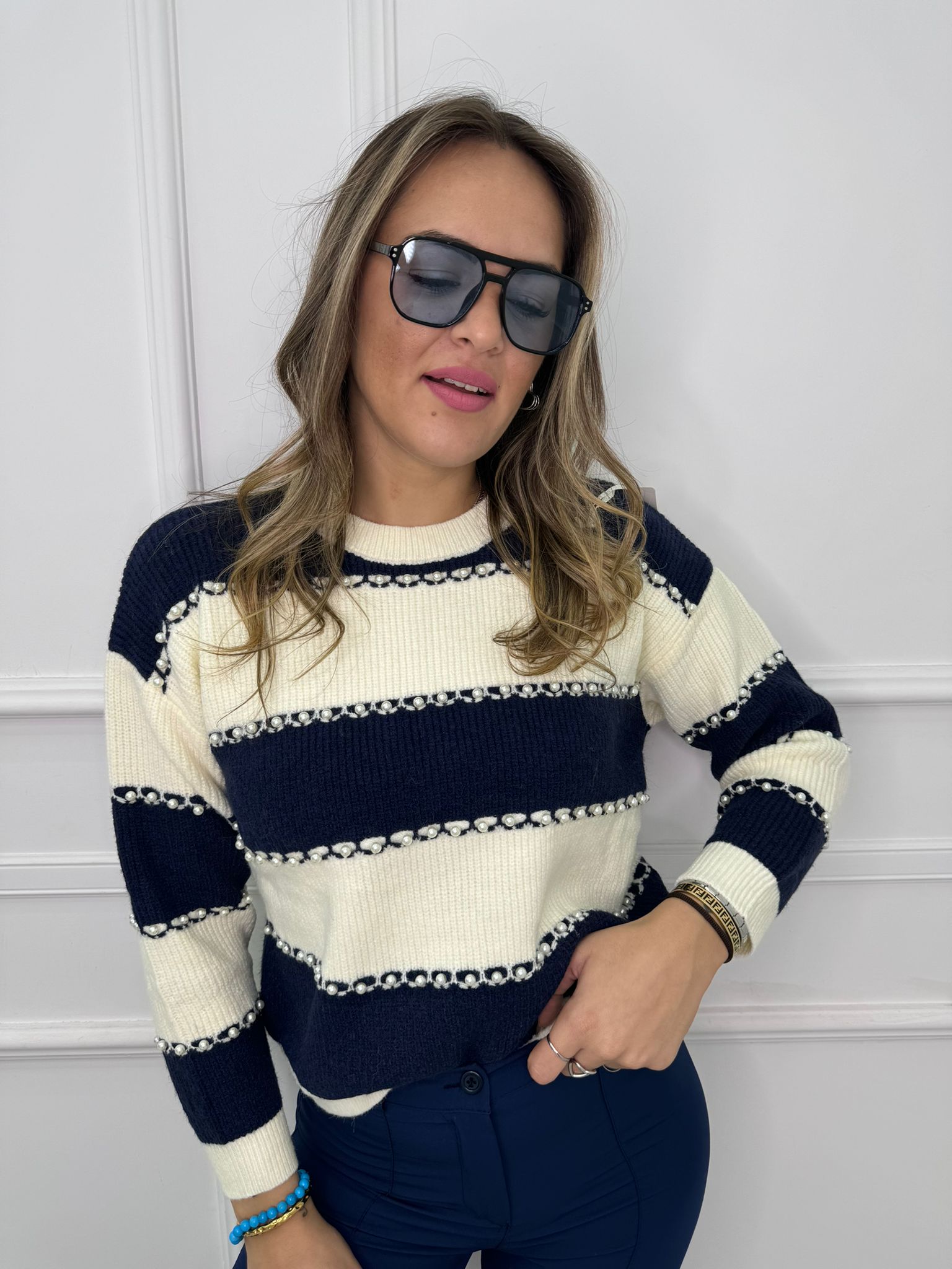 Maglione over a righe con perle