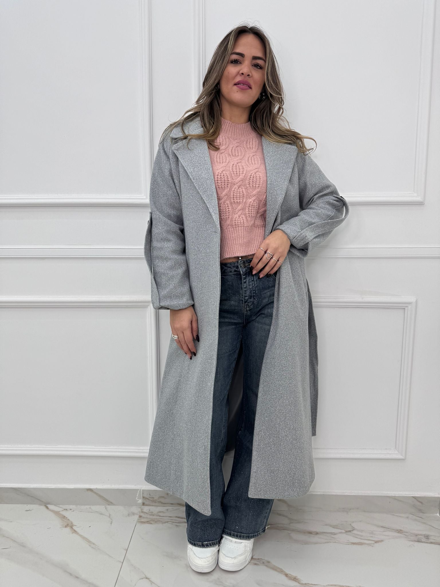 Cappotto lungo con cintura in vita