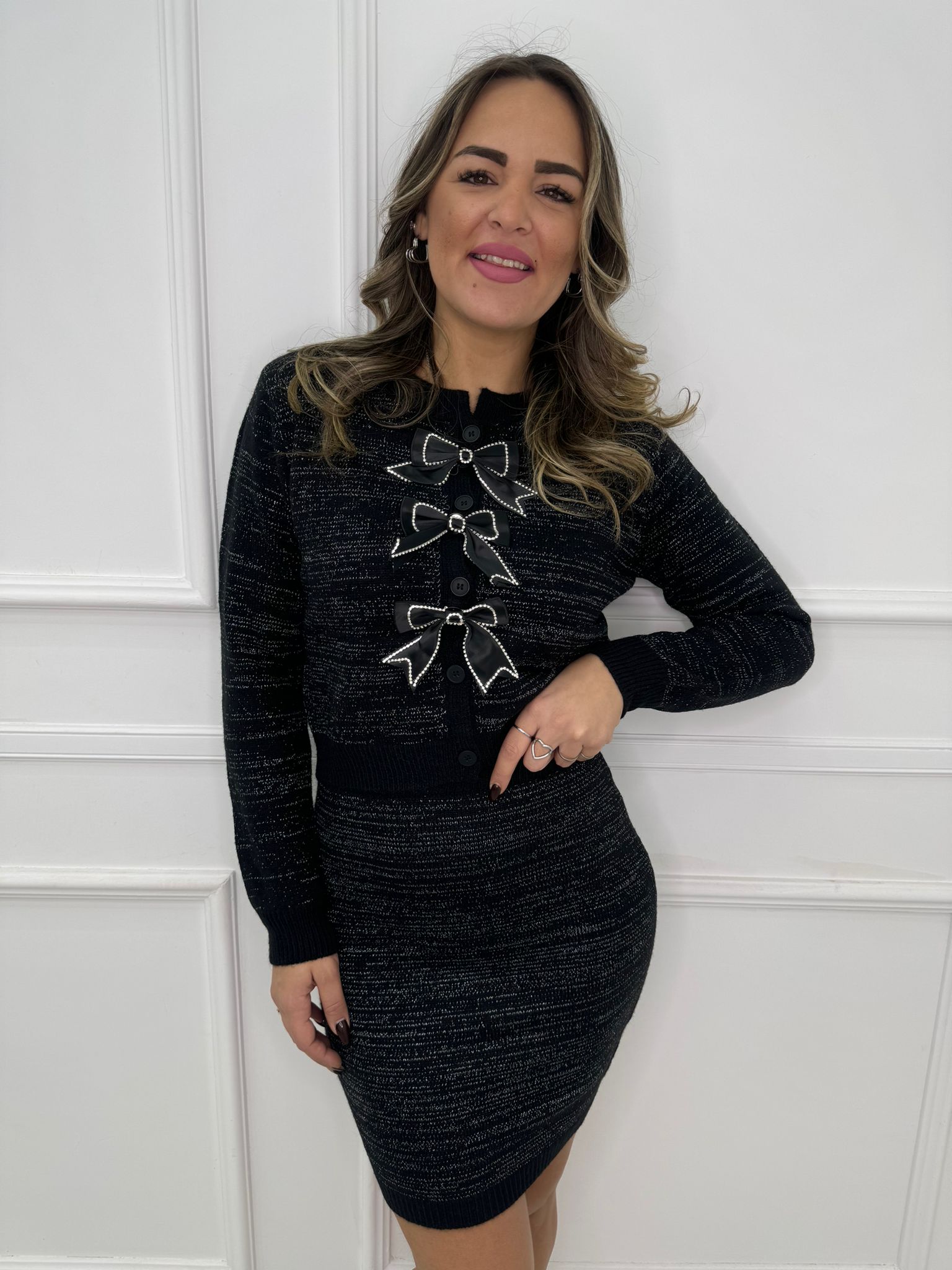 Coordinato 2 pezzi con gonna e cardigan con fiocchi