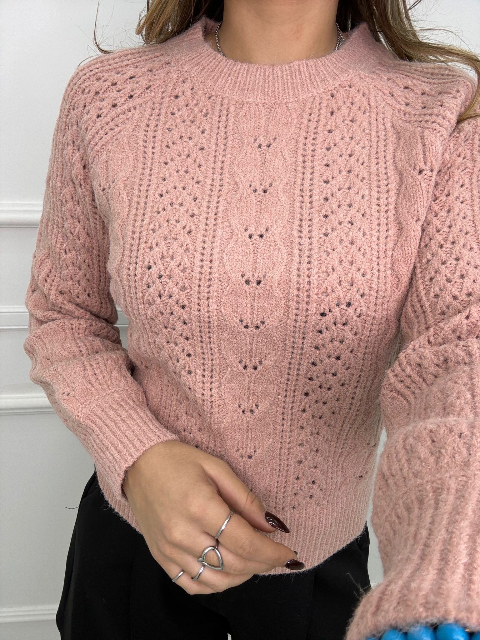 Maglione over giro collo traforato