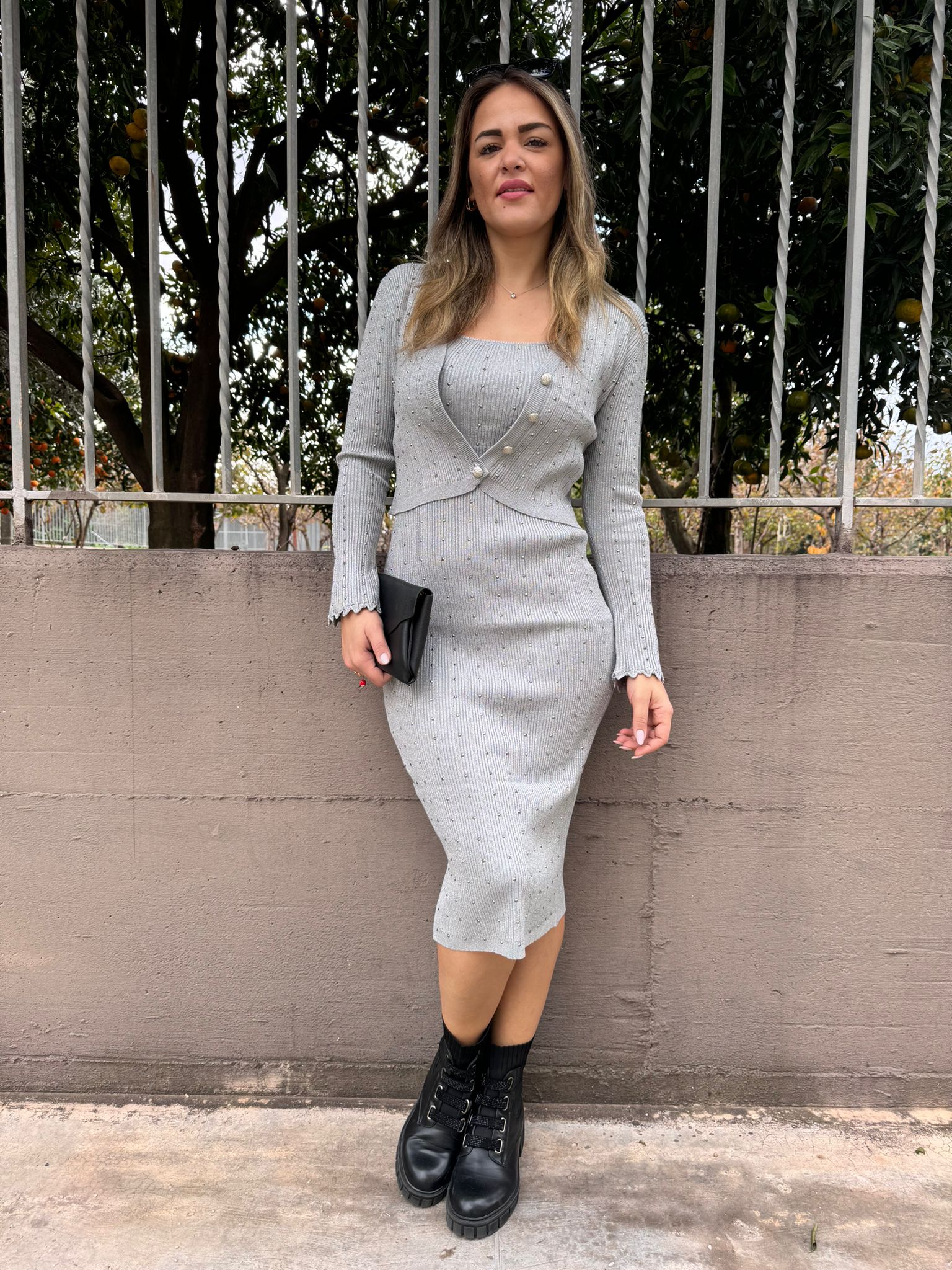 Coordinato 2 pezzi laminato con vestito midi e cardigan