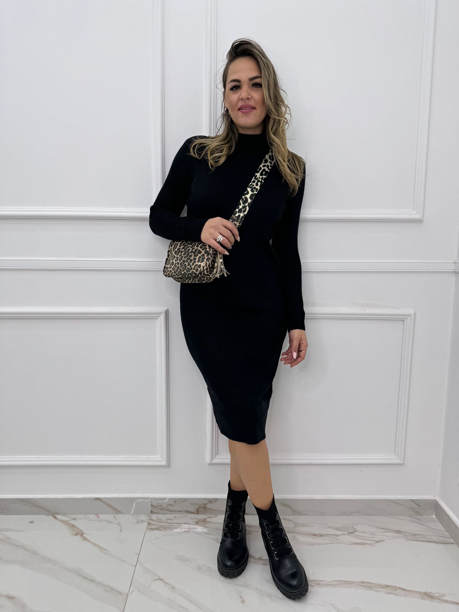 Vestito lungo a coste mezzo collo