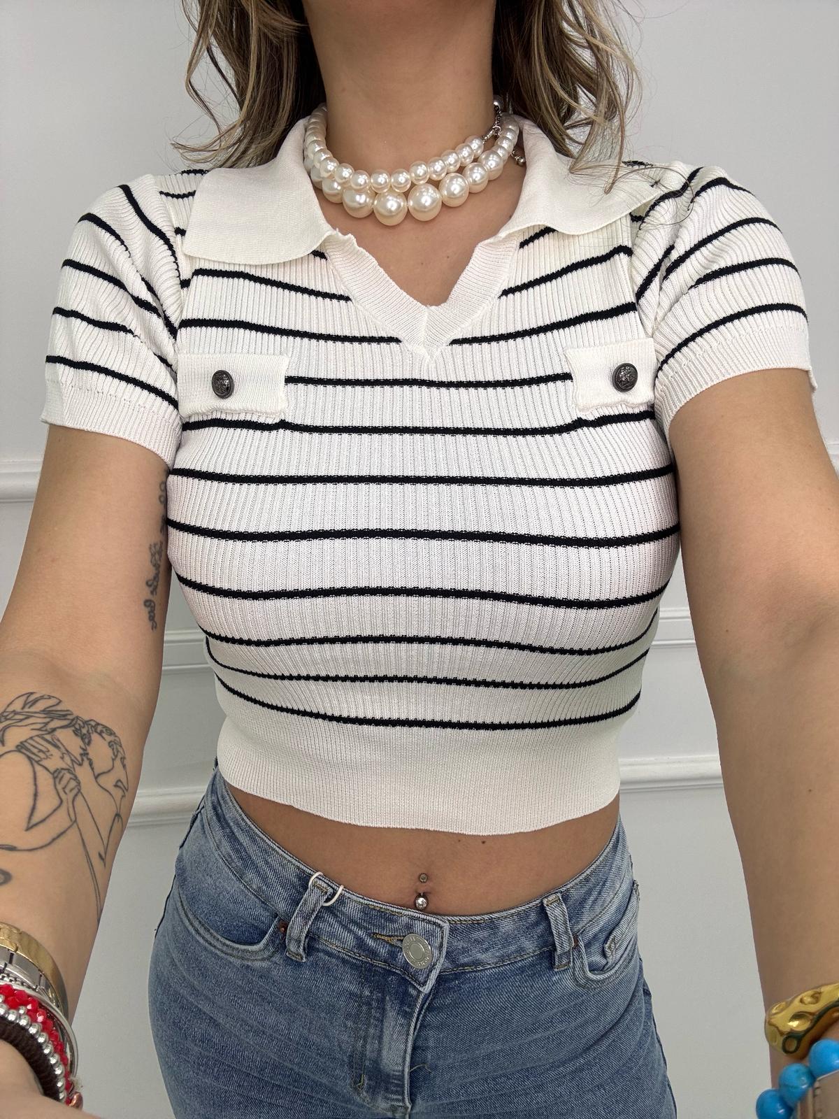 Maglia in filo mezza manica scollo a v con colletto